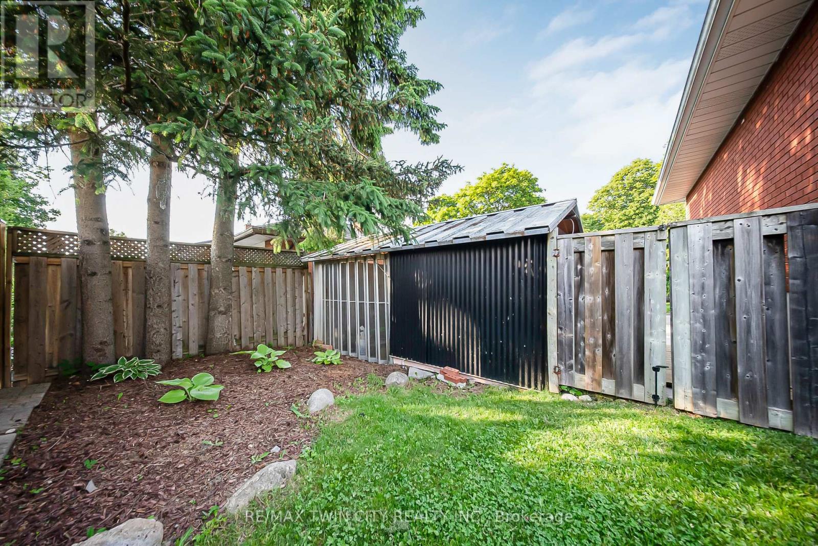 36 Nicklin Crescent, Guelph, Ontario  N1H 5E9 - Photo 38 - X12213289