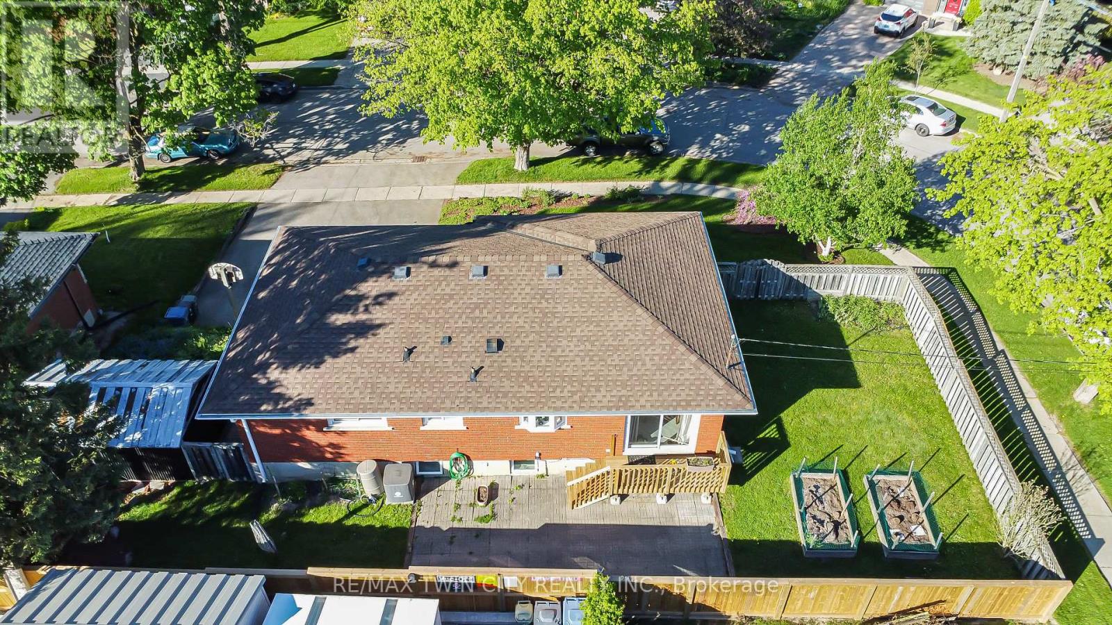 36 Nicklin Crescent, Guelph, Ontario  N1H 5E9 - Photo 41 - X12213289
