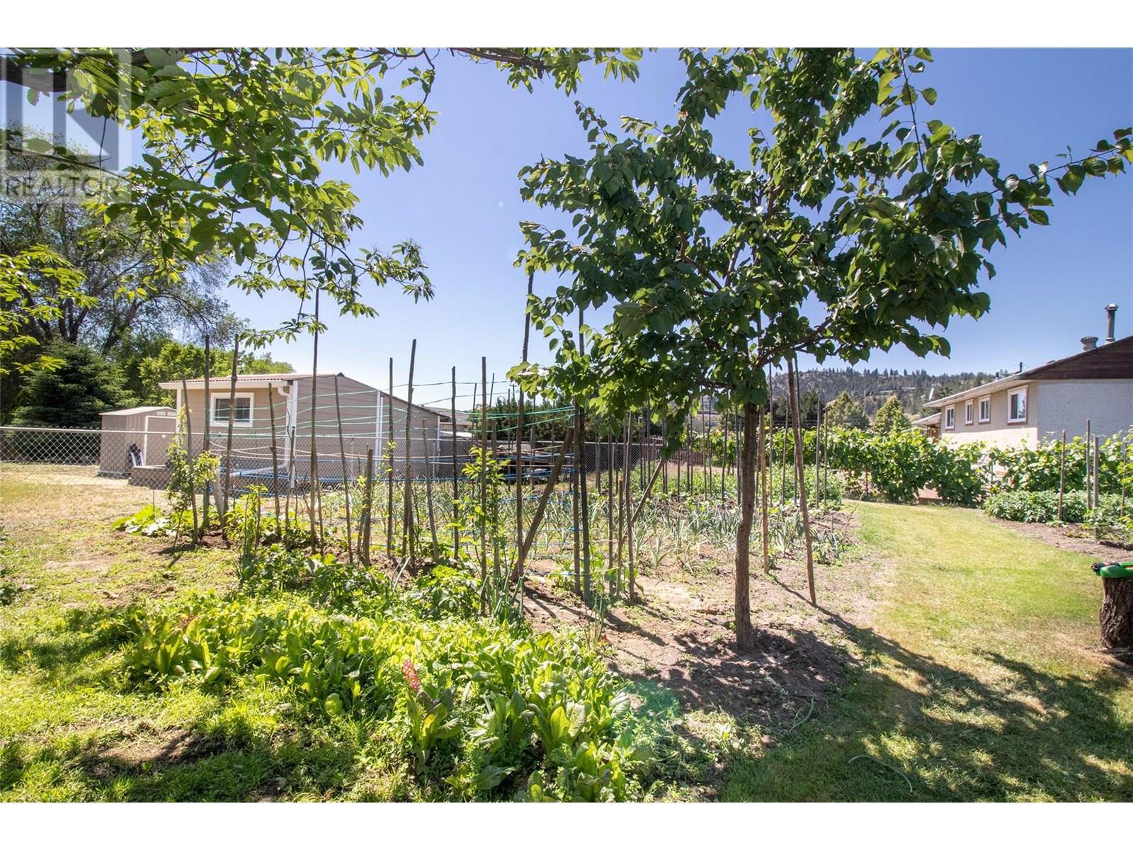 532 O'keefe Court, Kelowna, British Columbia  V1X 6B1 - Photo 37 - 10351542