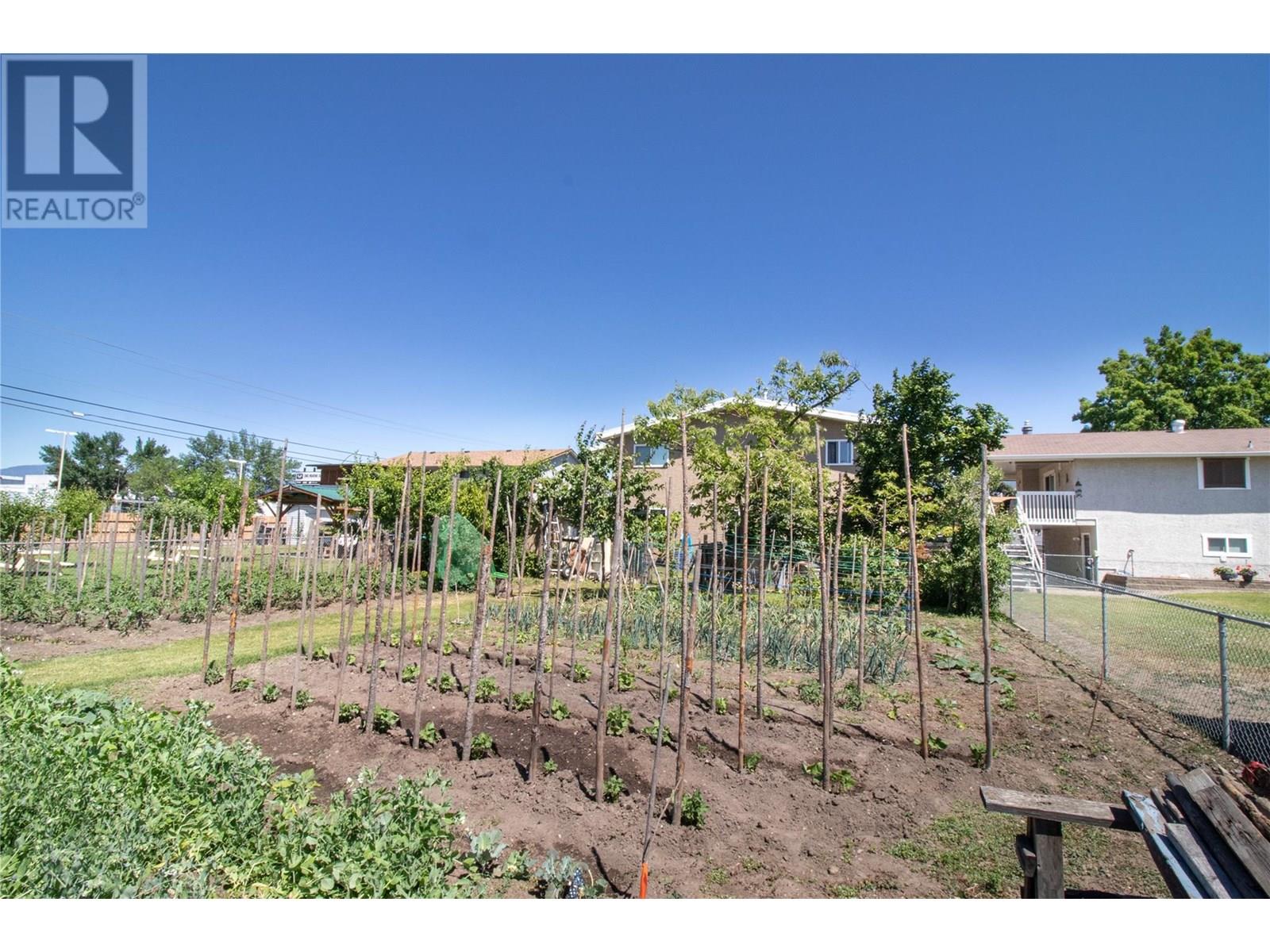 532 O'keefe Court, Kelowna, British Columbia  V1X 6B1 - Photo 40 - 10351542