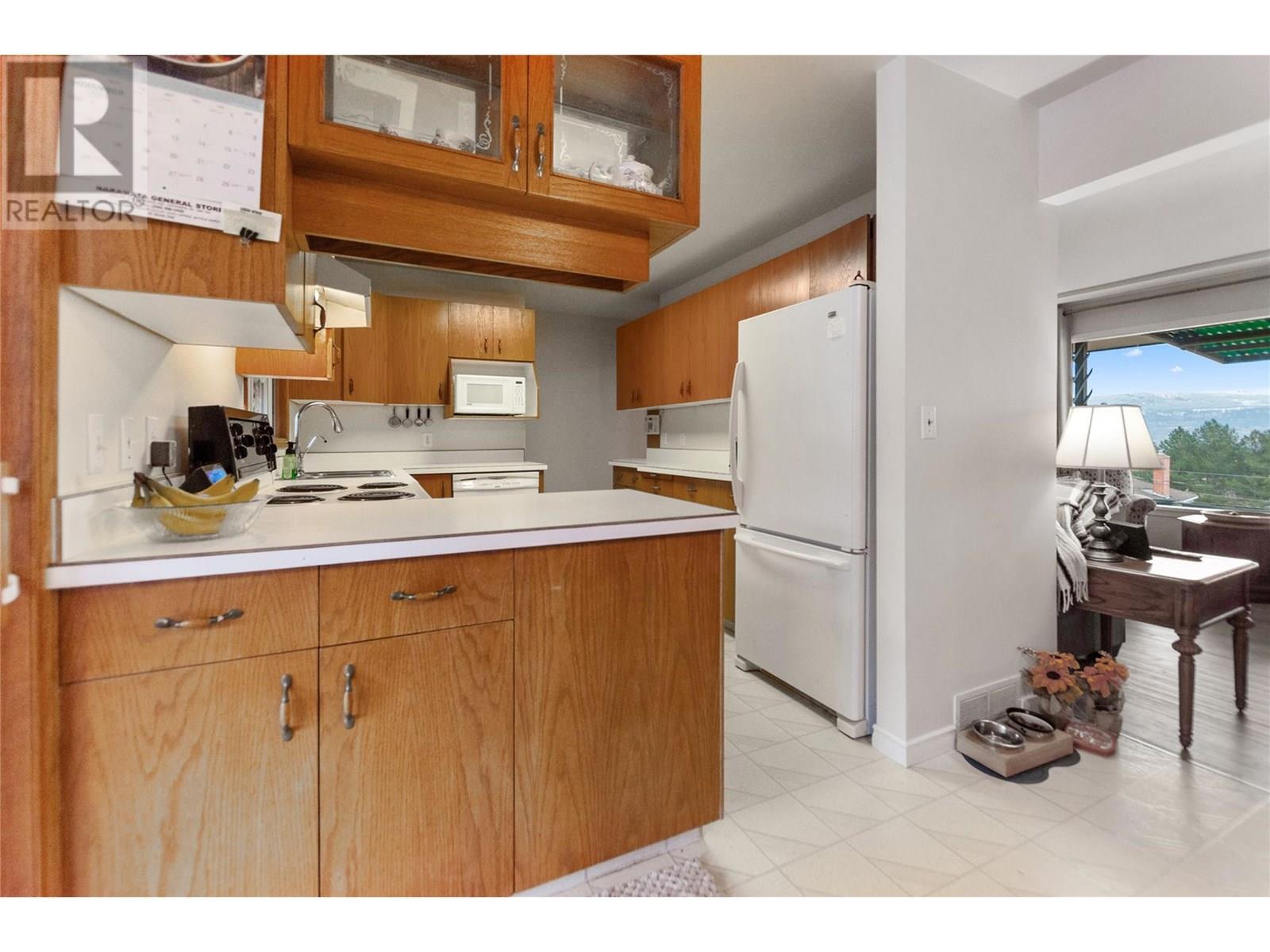 903 Newton Drive, Penticton, British Columbia  V2A 8Z4 - Photo 8 - 10340006