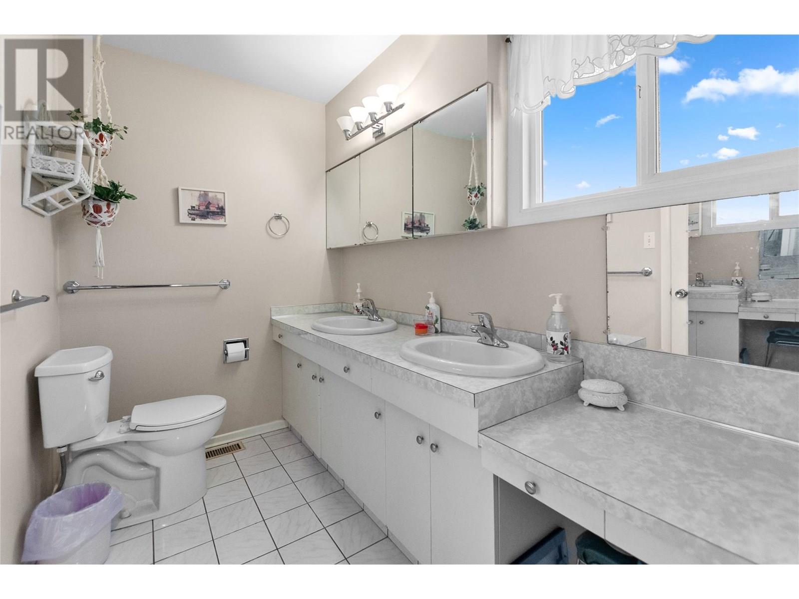 903 Newton Drive, Penticton, British Columbia  V2A 8Z4 - Photo 14 - 10340006