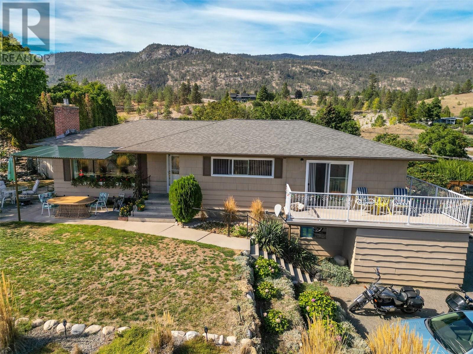 903 Newton Drive, Penticton, British Columbia  V2A 8Z4 - Photo 2 - 10340006