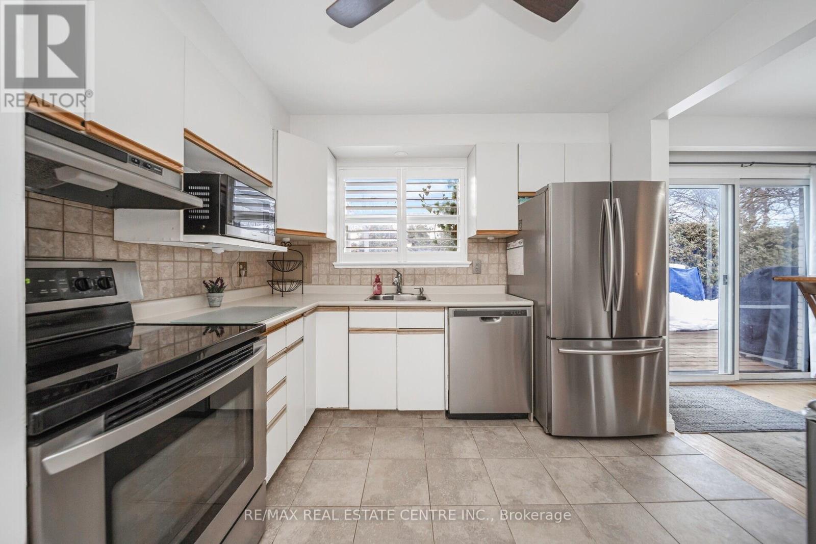 2 Chesterfield Road, Brampton, Ontario  L6W 1K9 - Photo 14 - W12171278