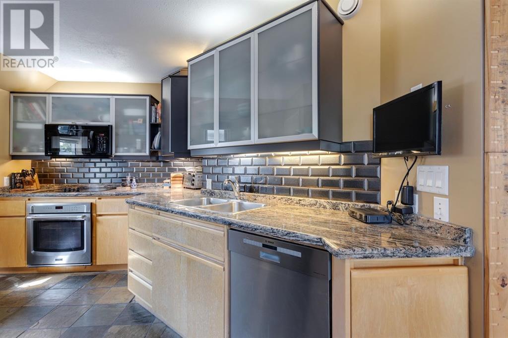 2009 22 Avenue Nw, Calgary, Alberta  T2M 1S1 - Photo 13 - A2225914