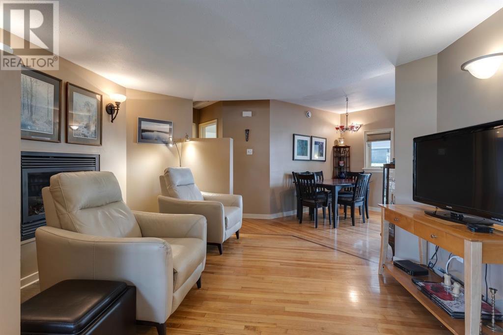 2009 22 Avenue Nw, Calgary, Alberta  T2M 1S1 - Photo 4 - A2225914