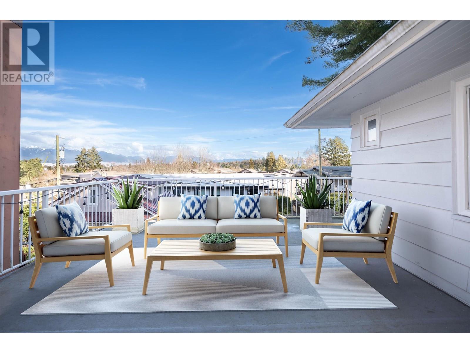 4408 Puget Drive, Vancouver, British Columbia  V6L 2V8 - Photo 2 - R2985831