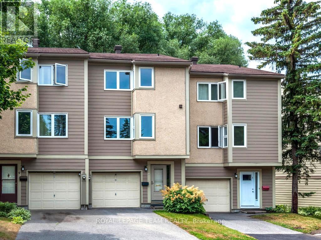 11 PEARY WAY, ottawa, Ontario