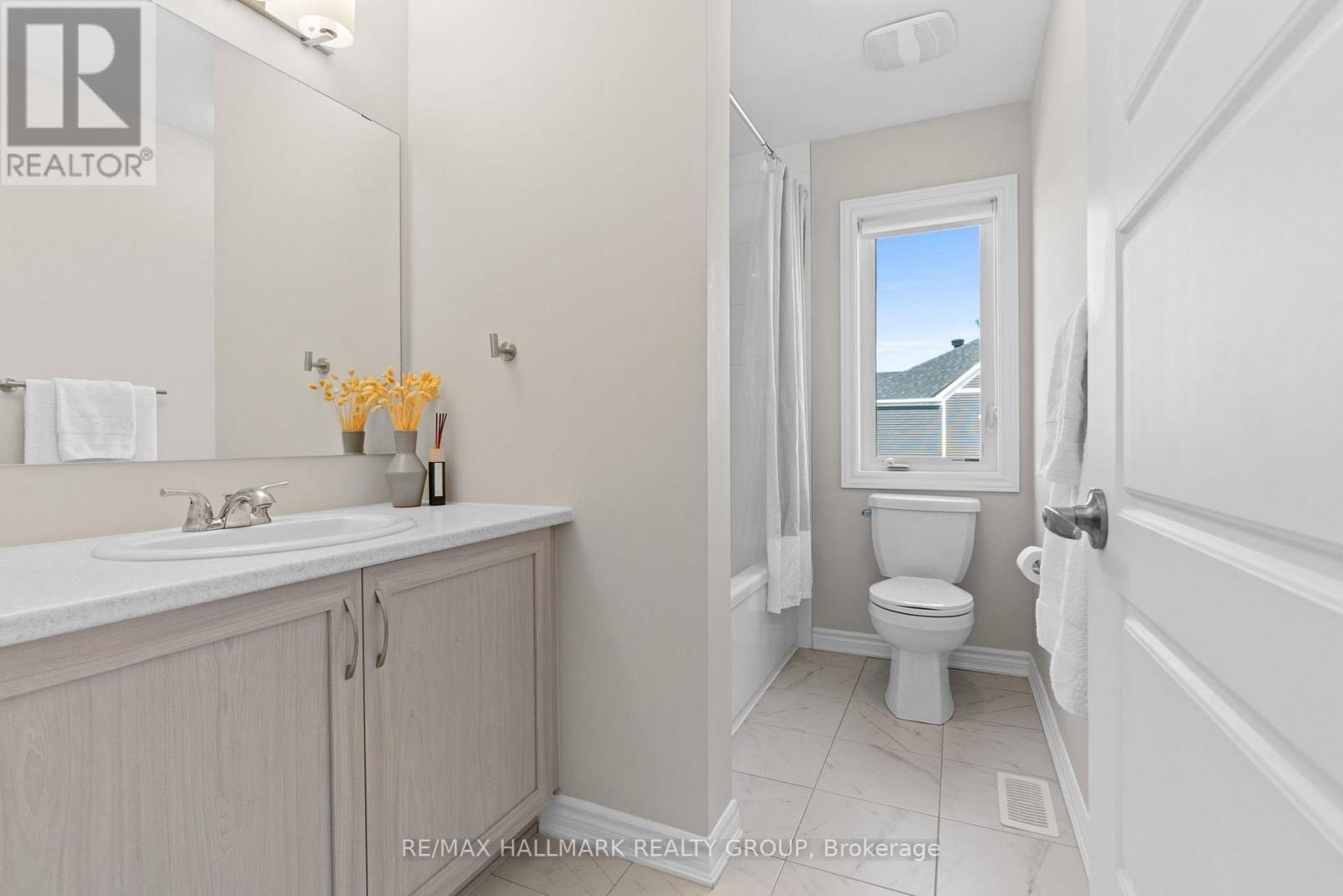 3000 Travertine Way, Ottawa, Ontario  K2J 6W5 - Photo 26 - X12213384