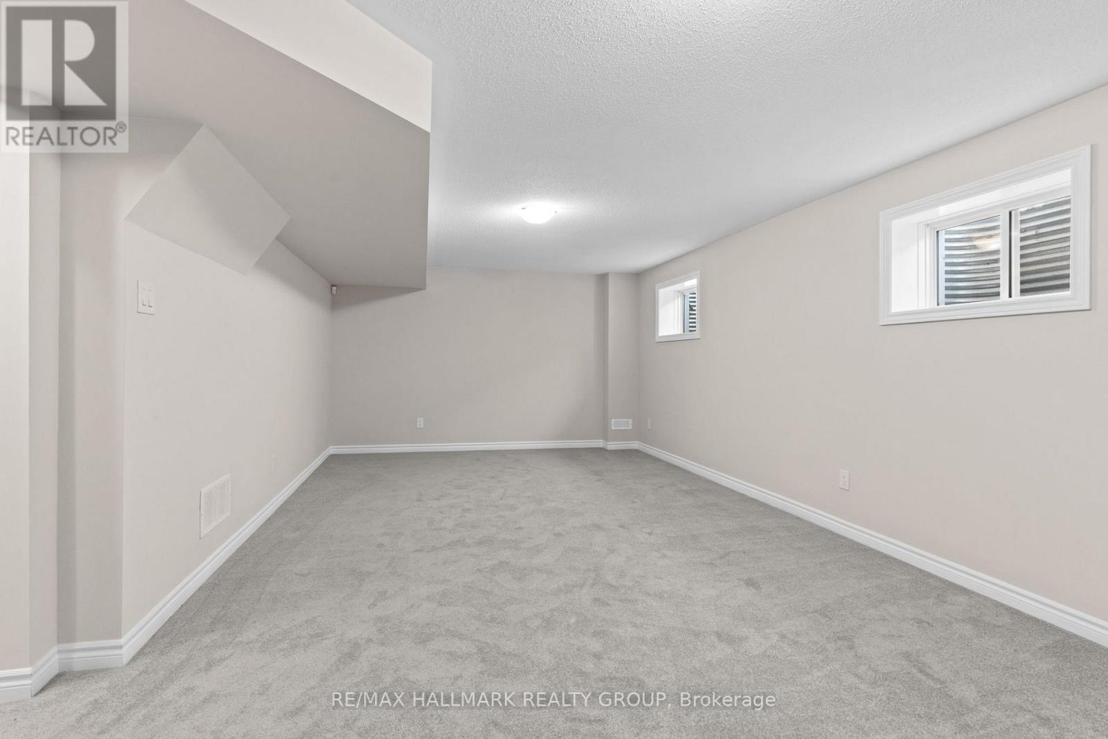 3000 Travertine Way, Ottawa, Ontario  K2J 6W5 - Photo 32 - X12213384