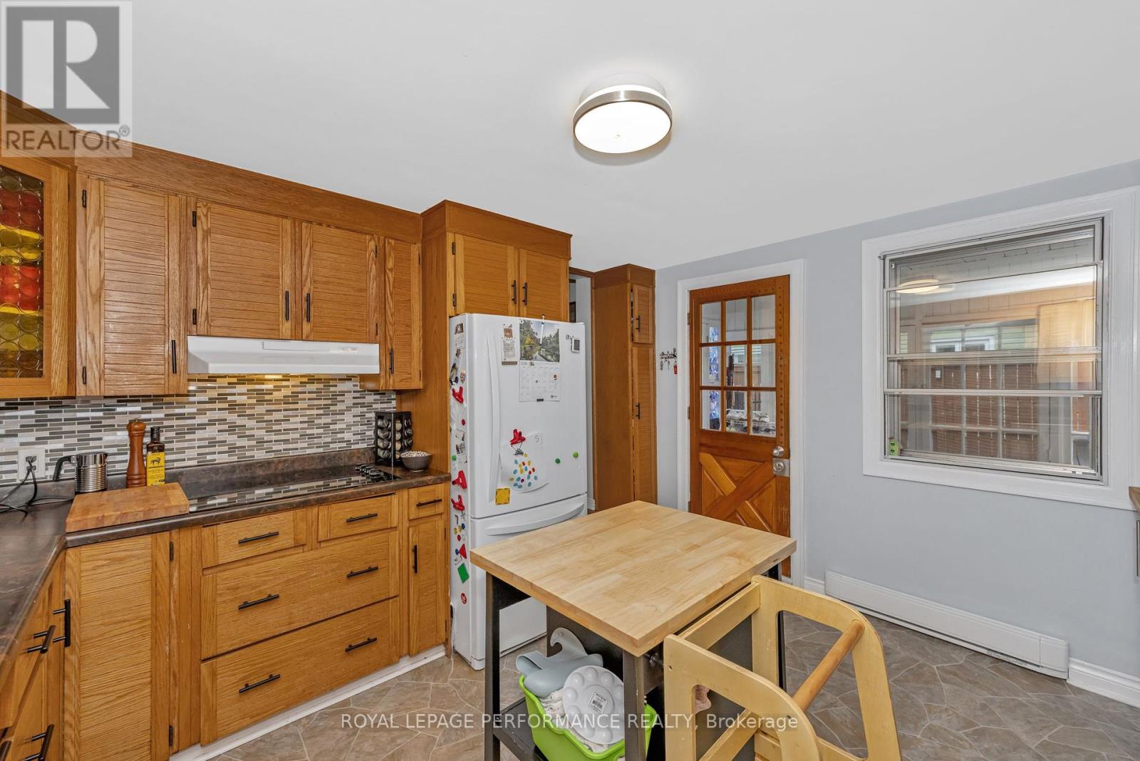 180 Dagmar Avenue, Ottawa, Ontario  K1L 5T2 - Photo 15 - X12213449