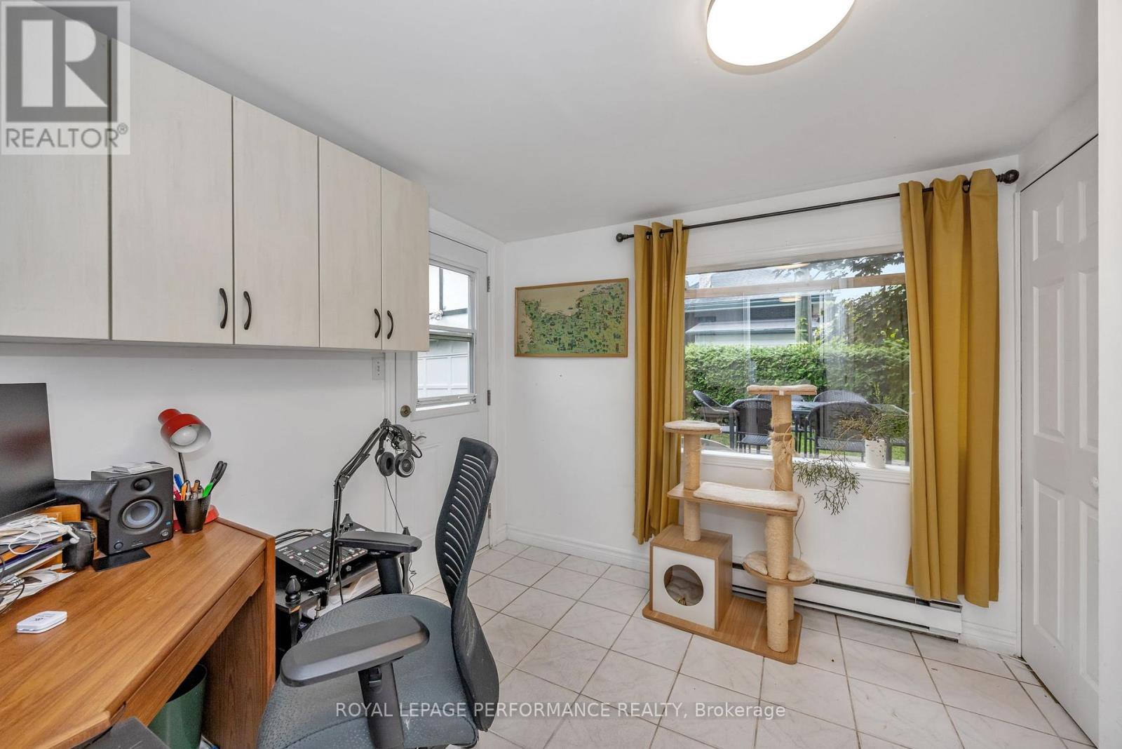 180 Dagmar Avenue, Ottawa, Ontario  K1L 5T2 - Photo 18 - X12213449