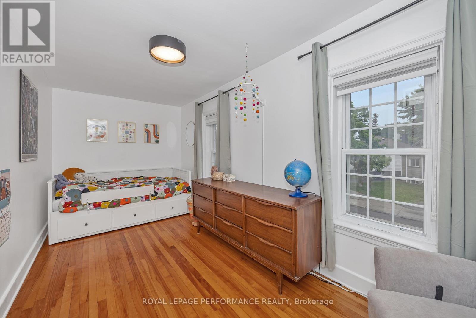 180 Dagmar Avenue, Ottawa, Ontario  K1L 5T2 - Photo 27 - X12213449