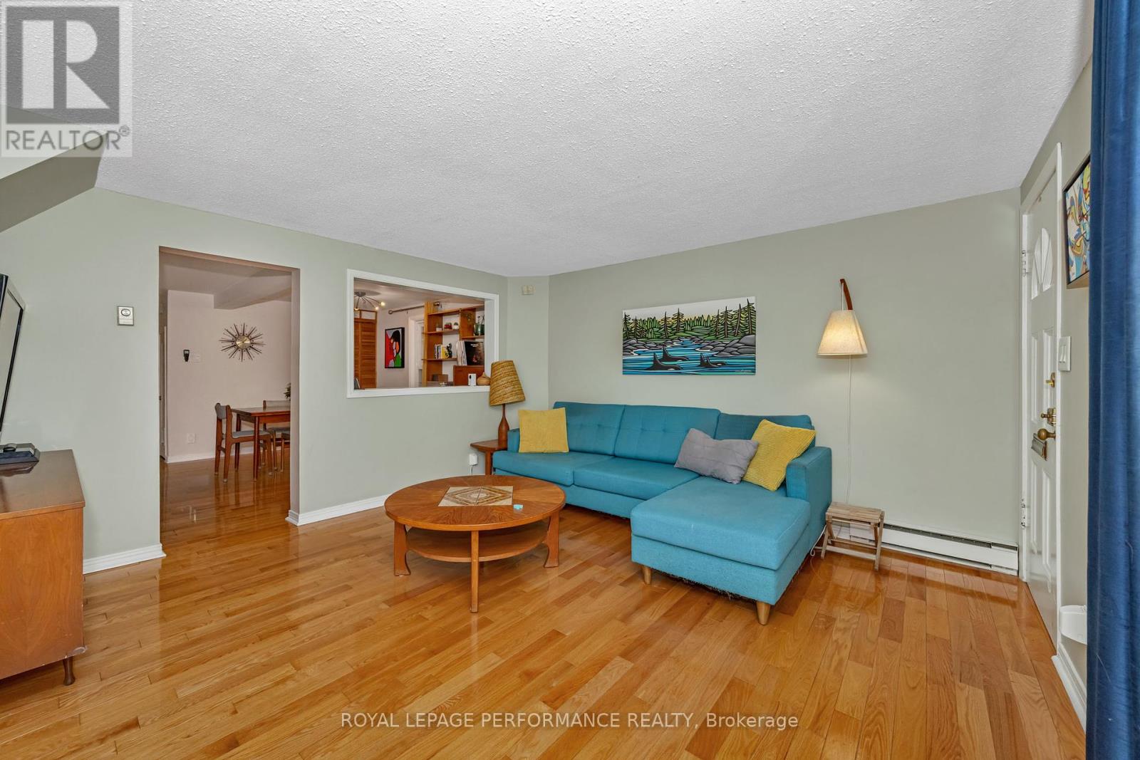 180 Dagmar Avenue, Ottawa, Ontario  K1L 5T2 - Photo 4 - X12213449