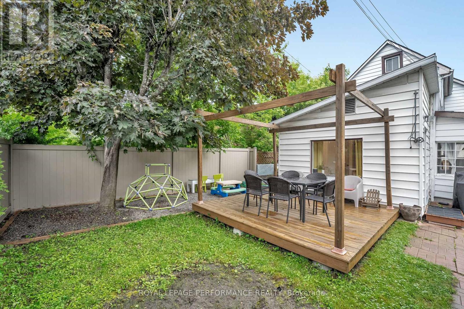 180 Dagmar Avenue, Ottawa, Ontario  K1L 5T2 - Photo 44 - X12213449