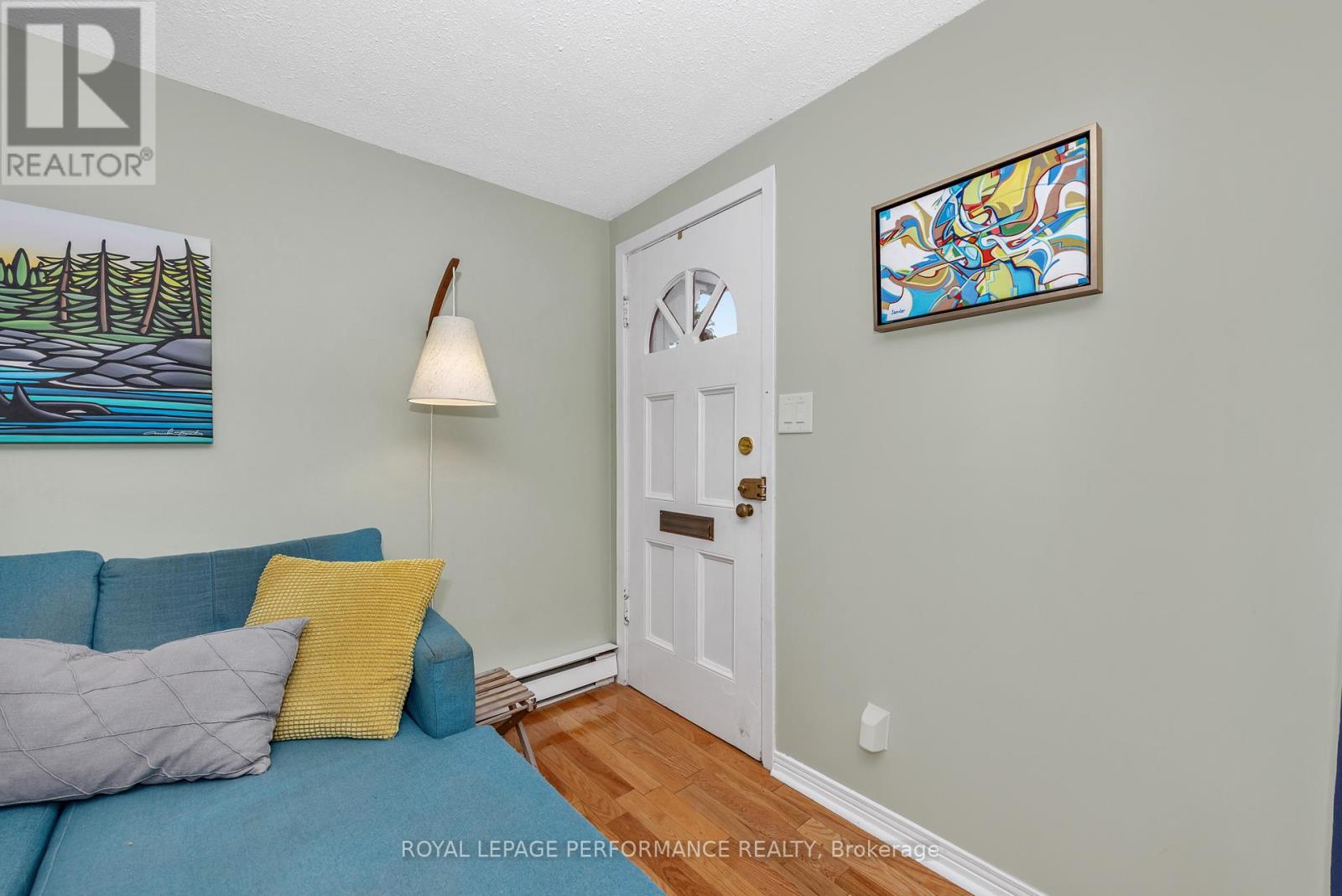 180 Dagmar Avenue, Ottawa, Ontario  K1L 5T2 - Photo 5 - X12213449