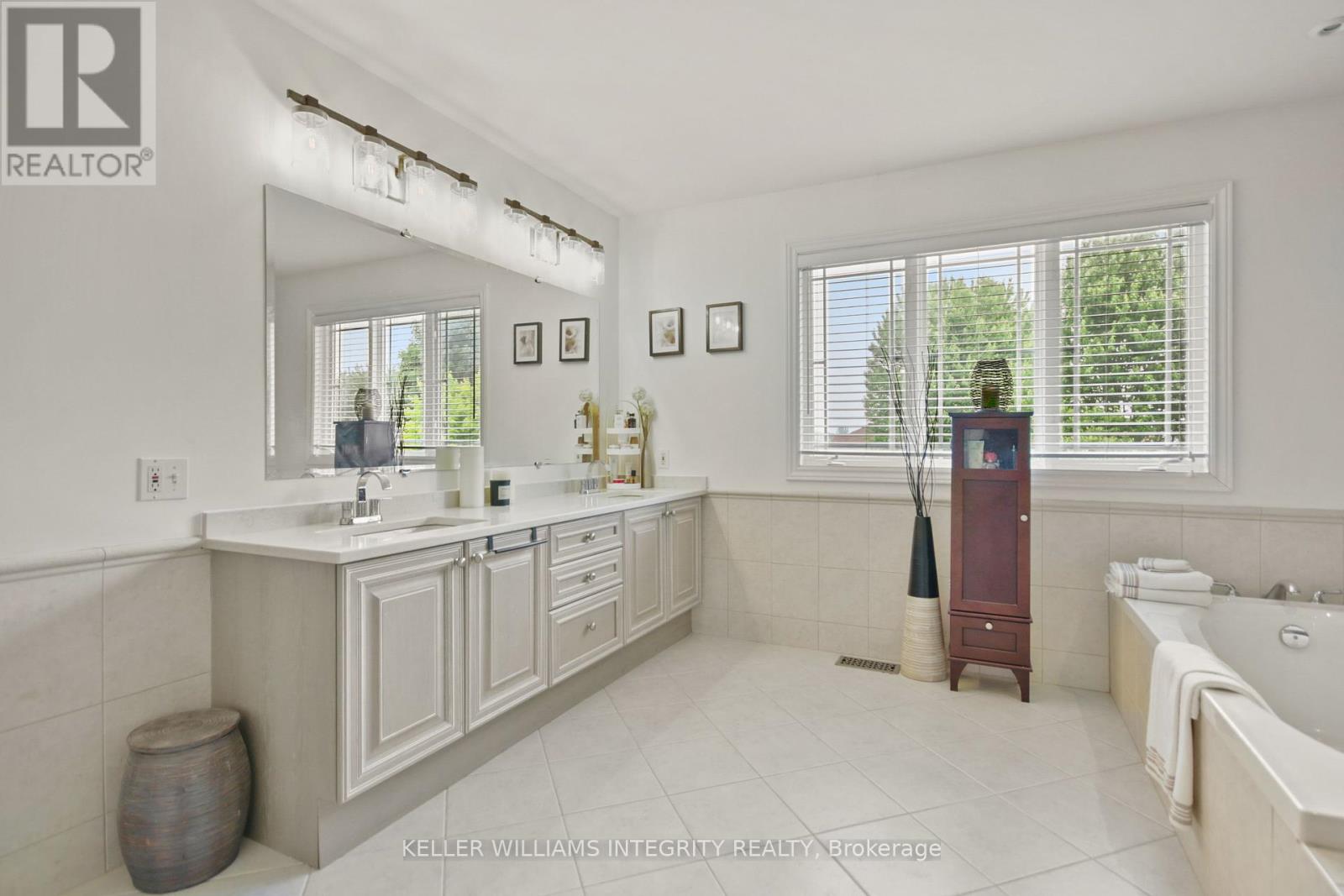 17 Feldspar Crescent, Ottawa, Ontario  K2S 1Y3 - Photo 28 - X12213458