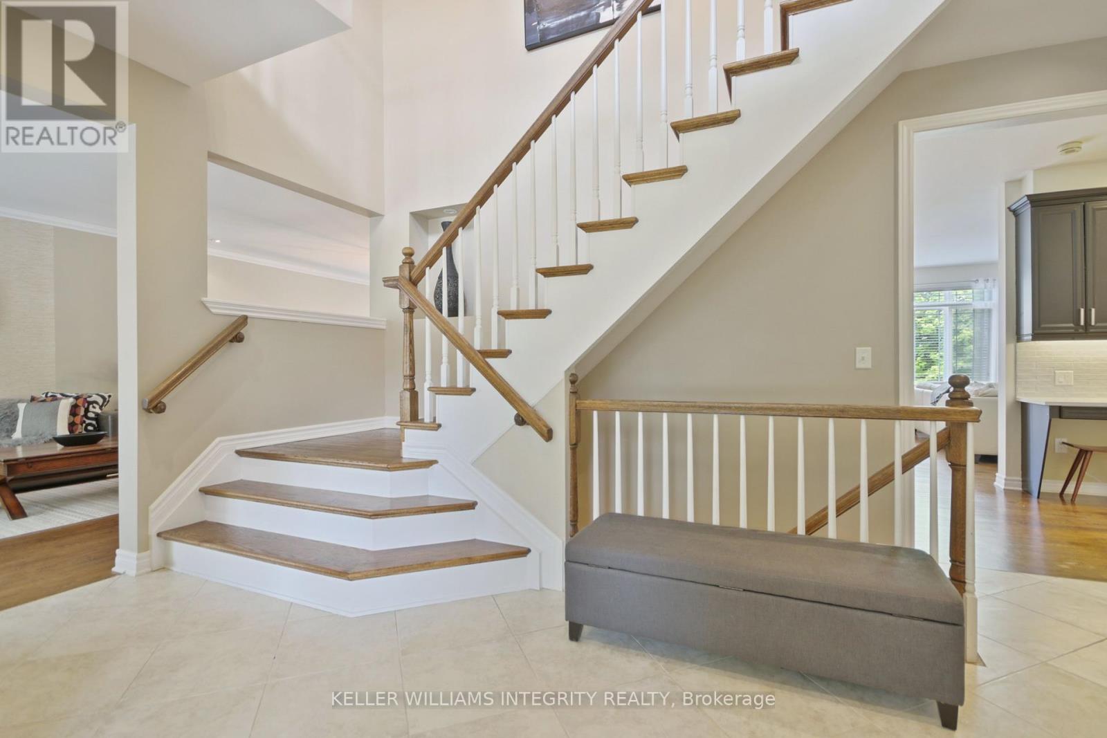 17 Feldspar Crescent, Ottawa, Ontario  K2S 1Y3 - Photo 5 - X12213458