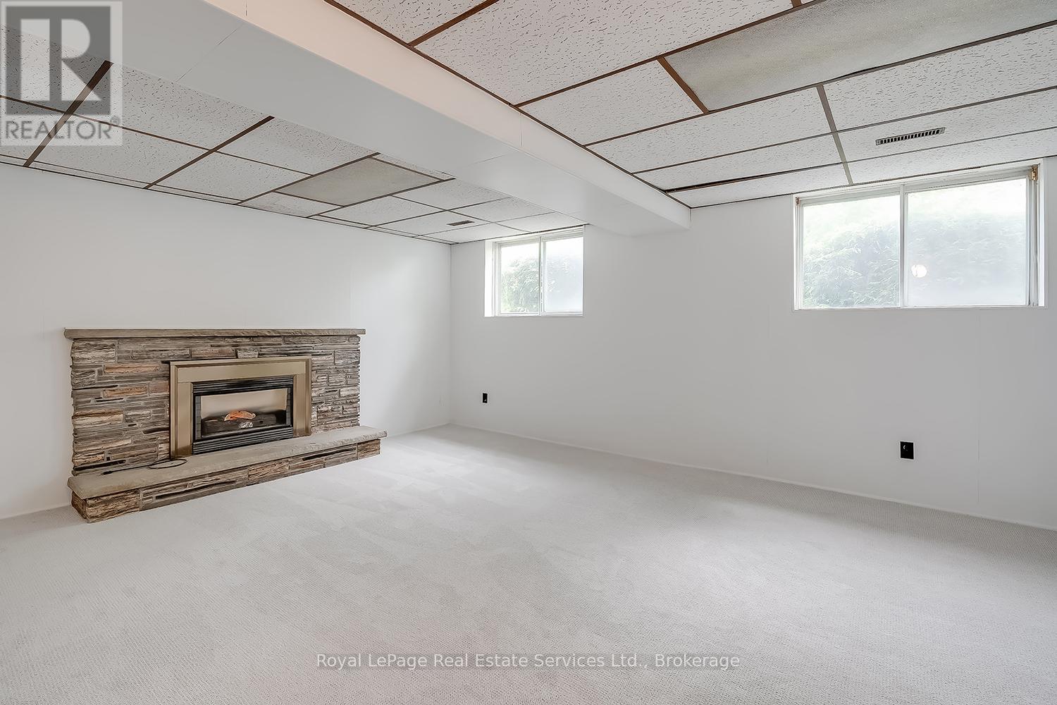 1201 Consort Crescent, Burlington, Ontario  L7M 1J8 - Photo 28 - W12213336