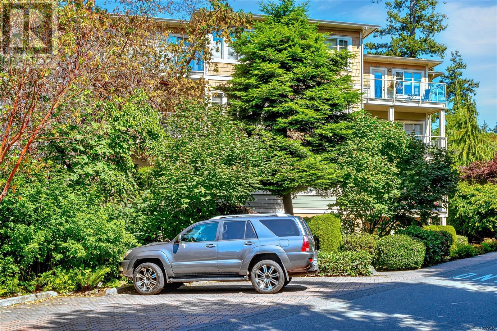 404 125 Aldersmith Pl, View Royal, British Columbia  V9A 7M7 - Photo 2 - 1002945