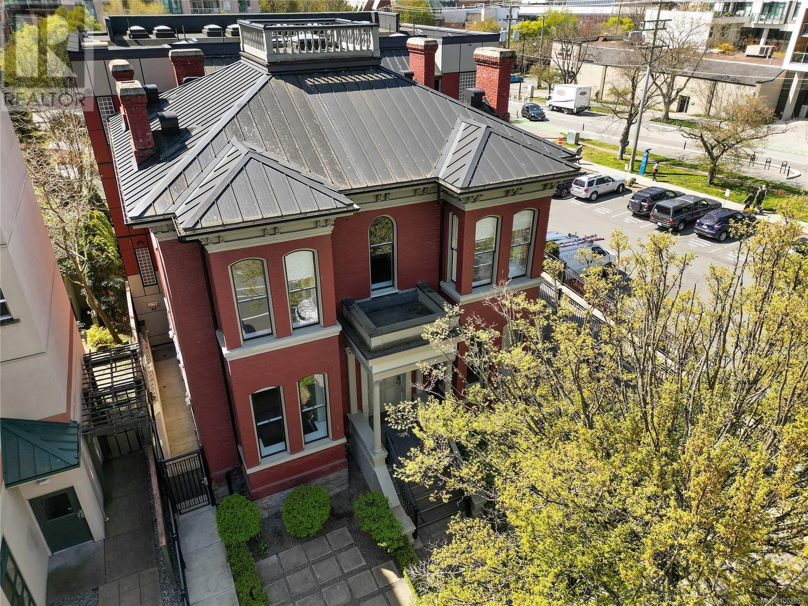 103 1007 Johnson St, Victoria, British Columbia  V8V 3N6 - Photo 11 - 1002853