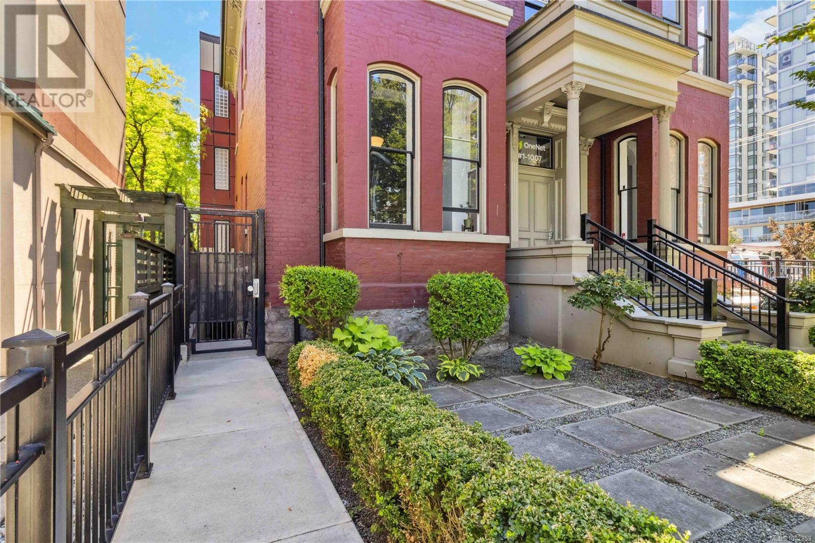 103 1007 Johnson St, Victoria, British Columbia  V8V 3N6 - Photo 12 - 1002853