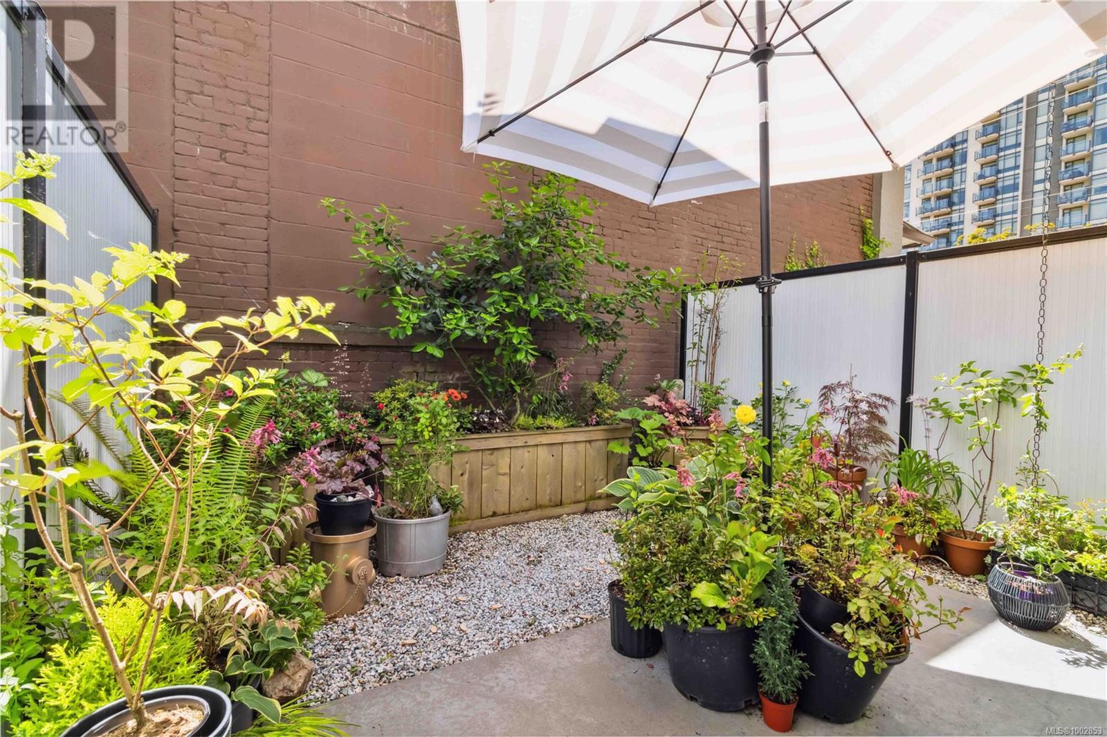 103 1007 Johnson St, Victoria, British Columbia  V8V 3N6 - Photo 6 - 1002853