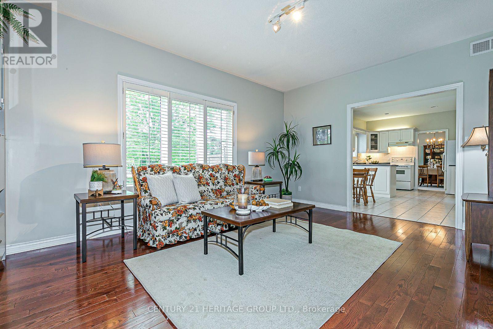 69 David Willson Trail, East Gwillimbury, Ontario  L0G 1V0 - Photo 12 - N12211947