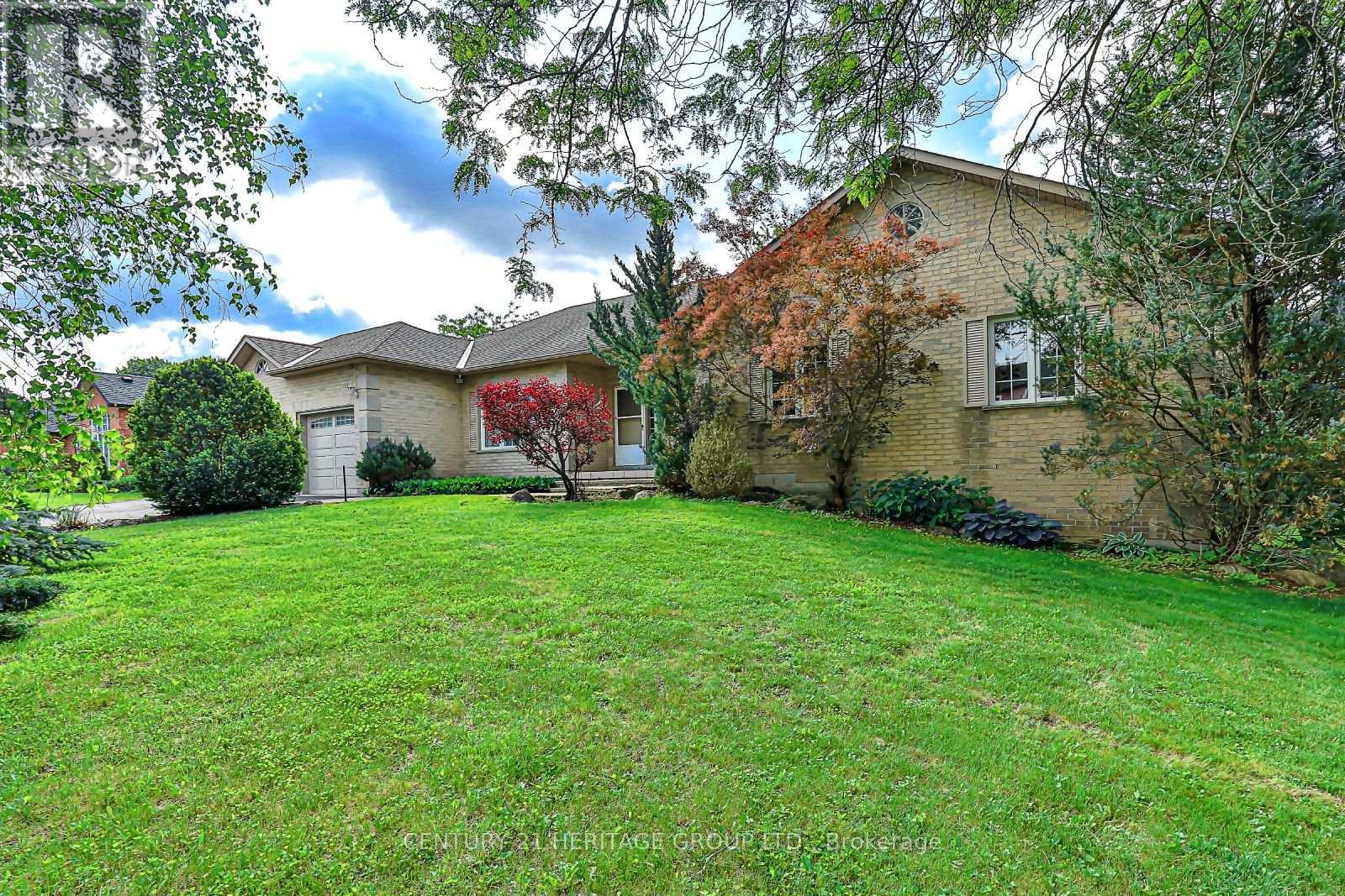 69 David Willson Trail, East Gwillimbury, Ontario  L0G 1V0 - Photo 2 - N12211947