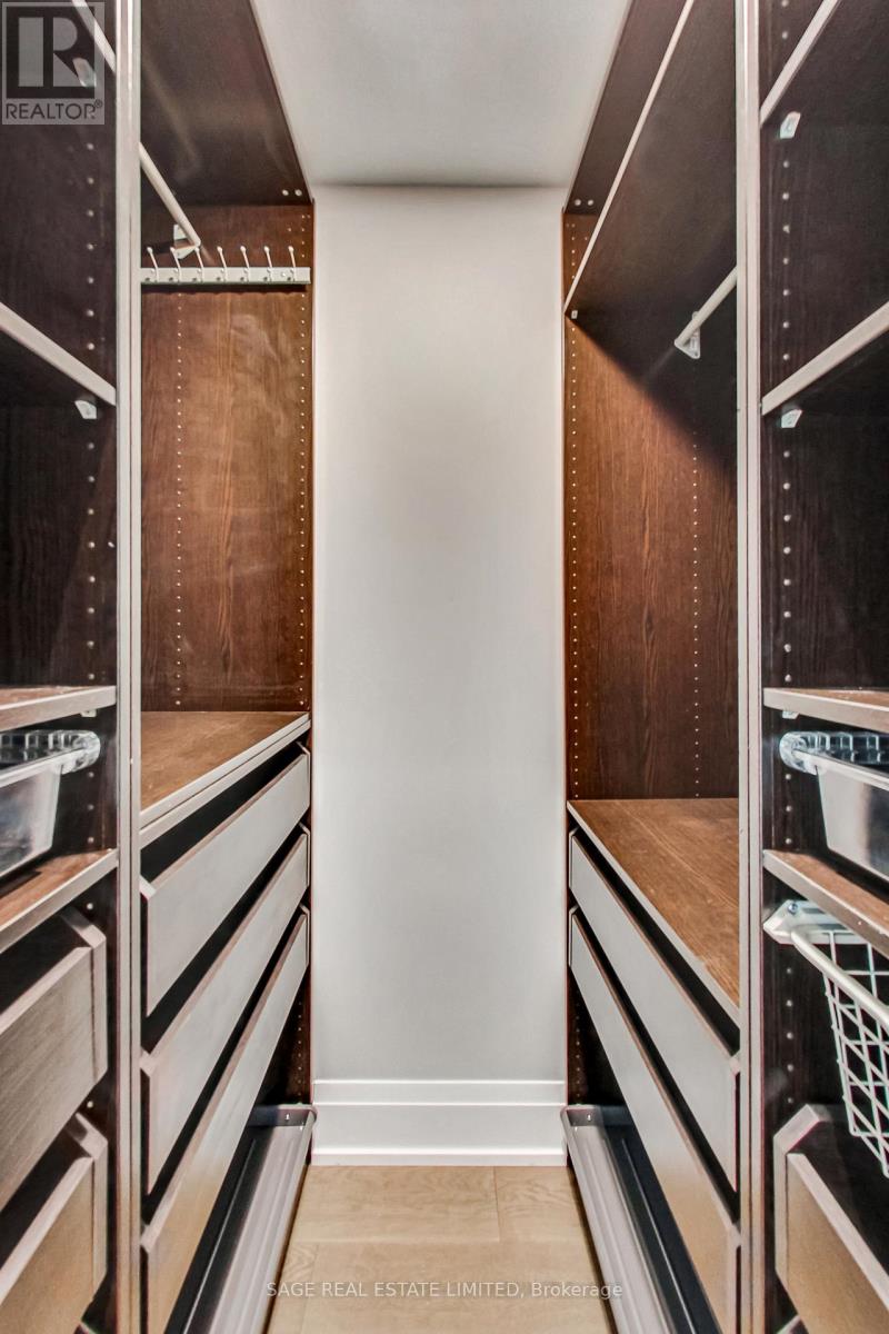 Th 13 - 25 Soho Street, Toronto, Ontario  M5T 3L8 - Photo 12 - C12207605