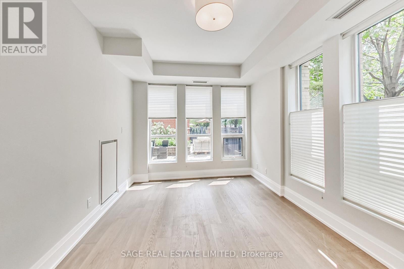 Th 13 - 25 Soho Street, Toronto, Ontario  M5T 3L8 - Photo 10 - C12207605