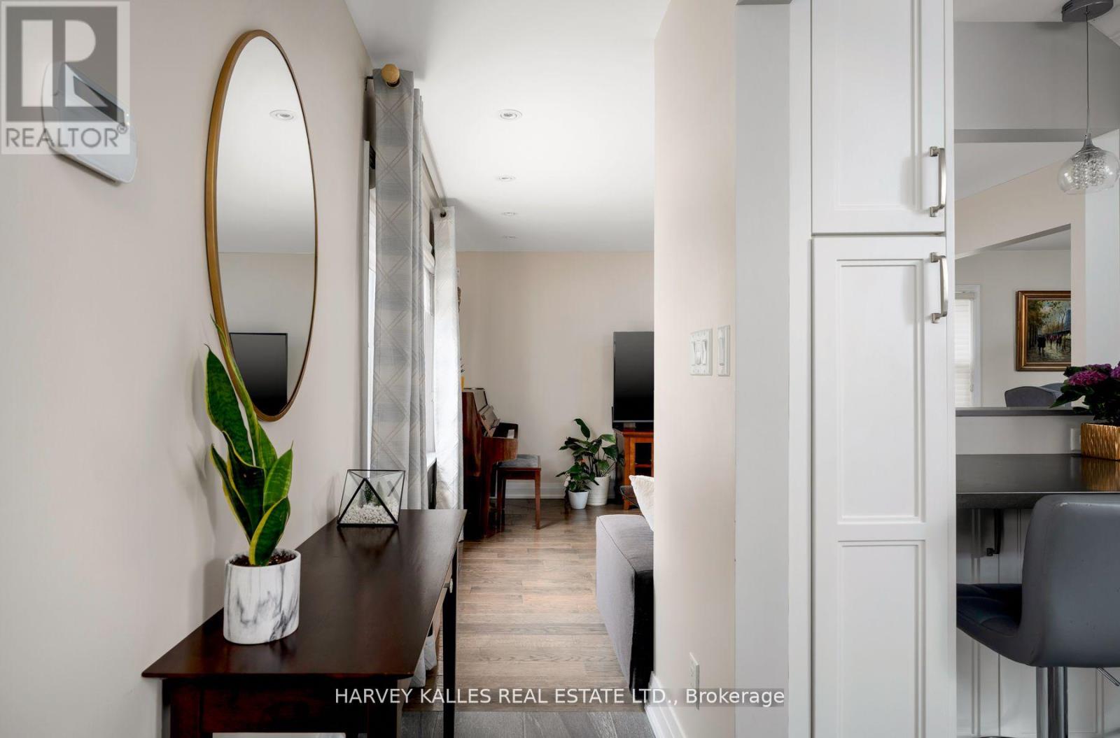 89 Charleswood Drive, Toronto, Ontario  M3H 1X5 - Photo 3 - C12212169