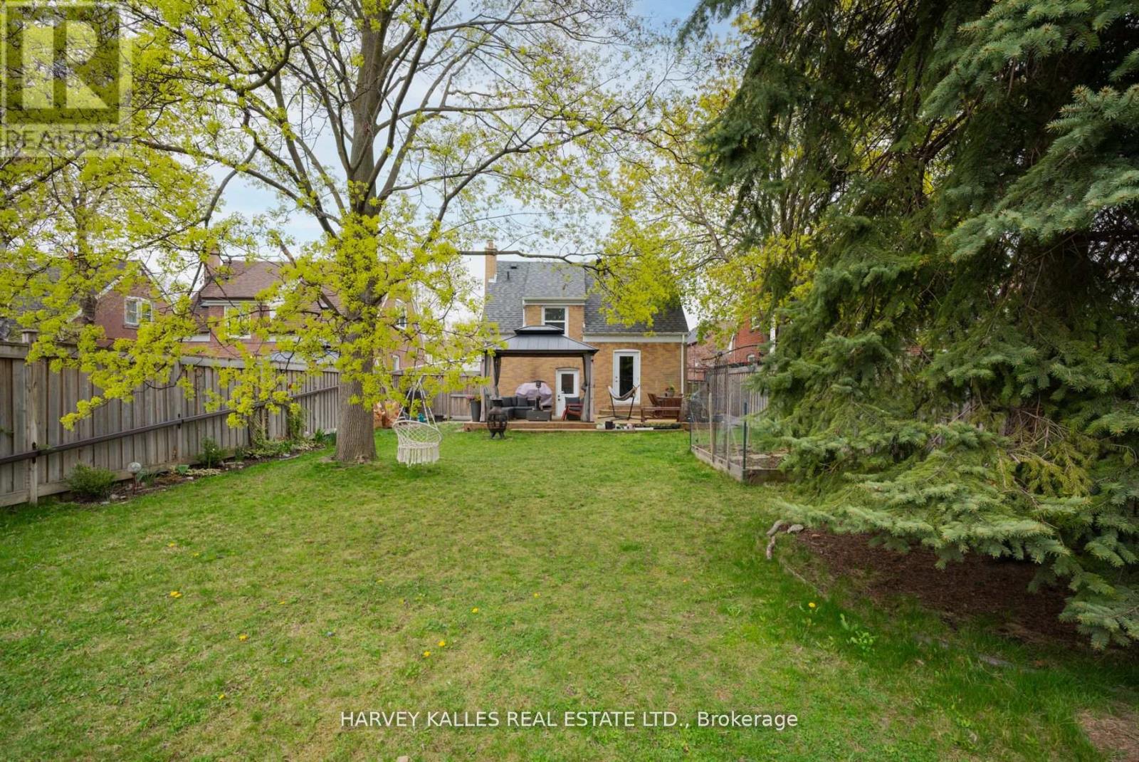 89 Charleswood Drive, Toronto, Ontario  M3H 1X5 - Photo 33 - C12212169