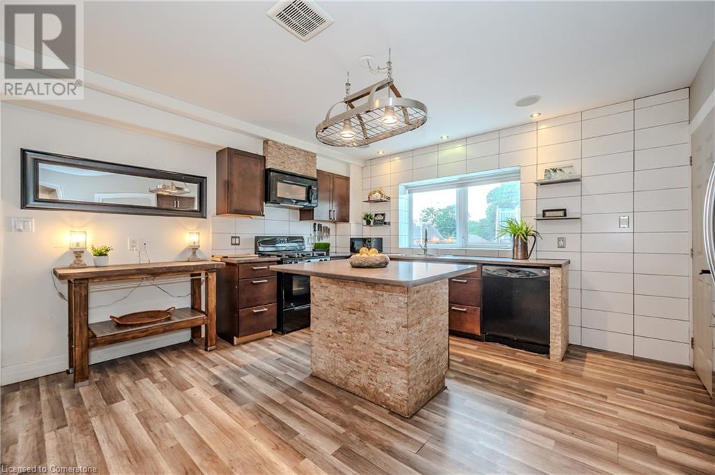 33 Glasgow Street, Kitchener, Ontario  N2G 2G6 - Photo 10 - 40740253