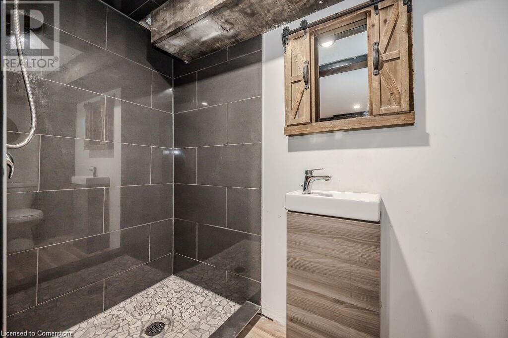 33 Glasgow Street, Kitchener, Ontario  N2G 2G6 - Photo 25 - 40740253