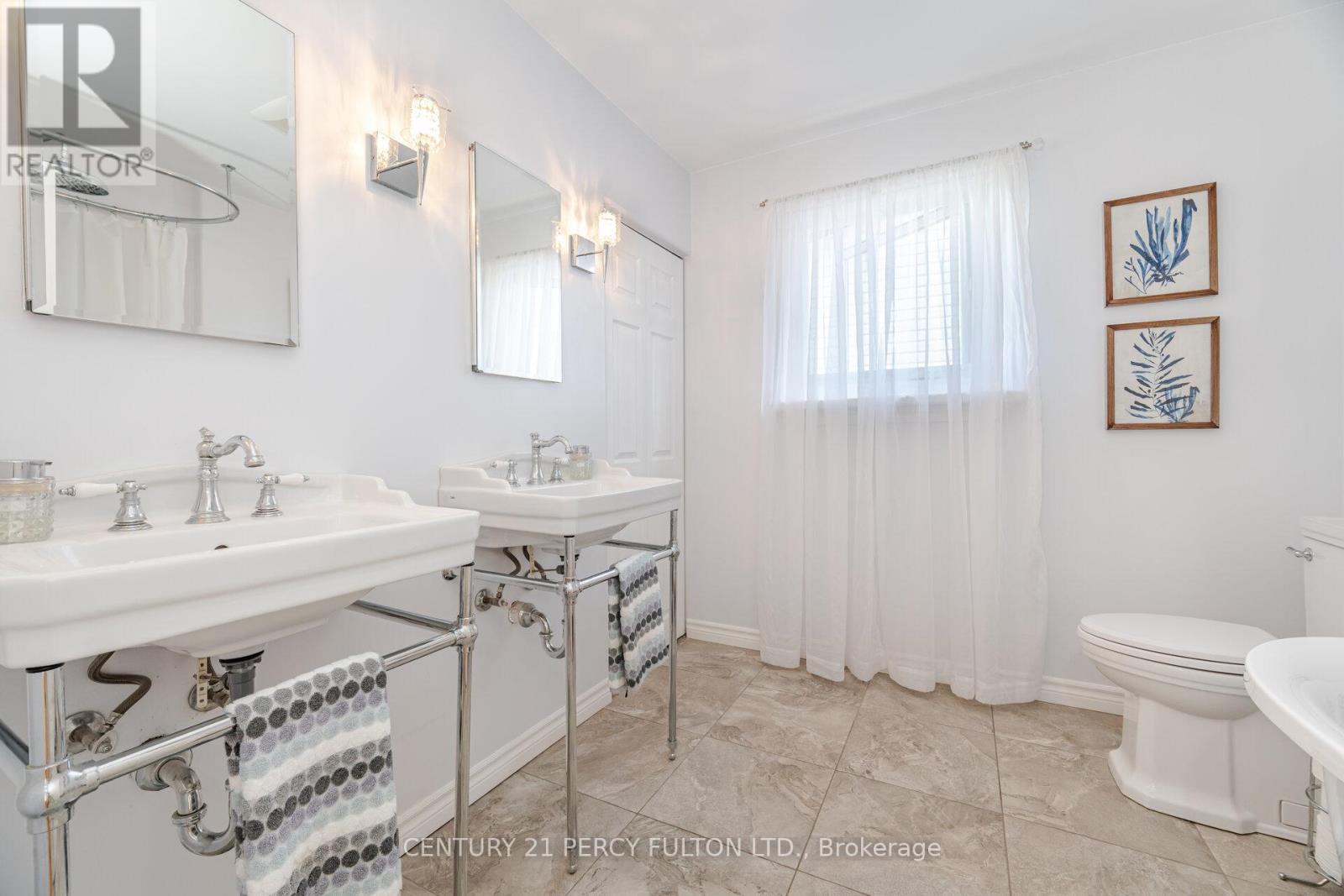 541 Creekview Circle, Pickering, Ontario  L1W 2Z9 - Photo 24 - E12210349