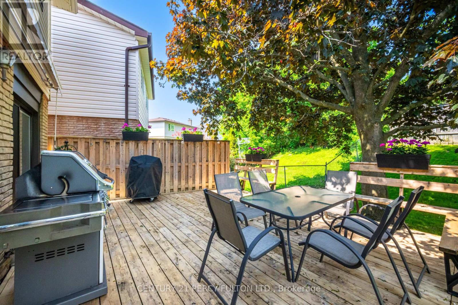 541 Creekview Circle, Pickering, Ontario  L1W 2Z9 - Photo 35 - E12210349