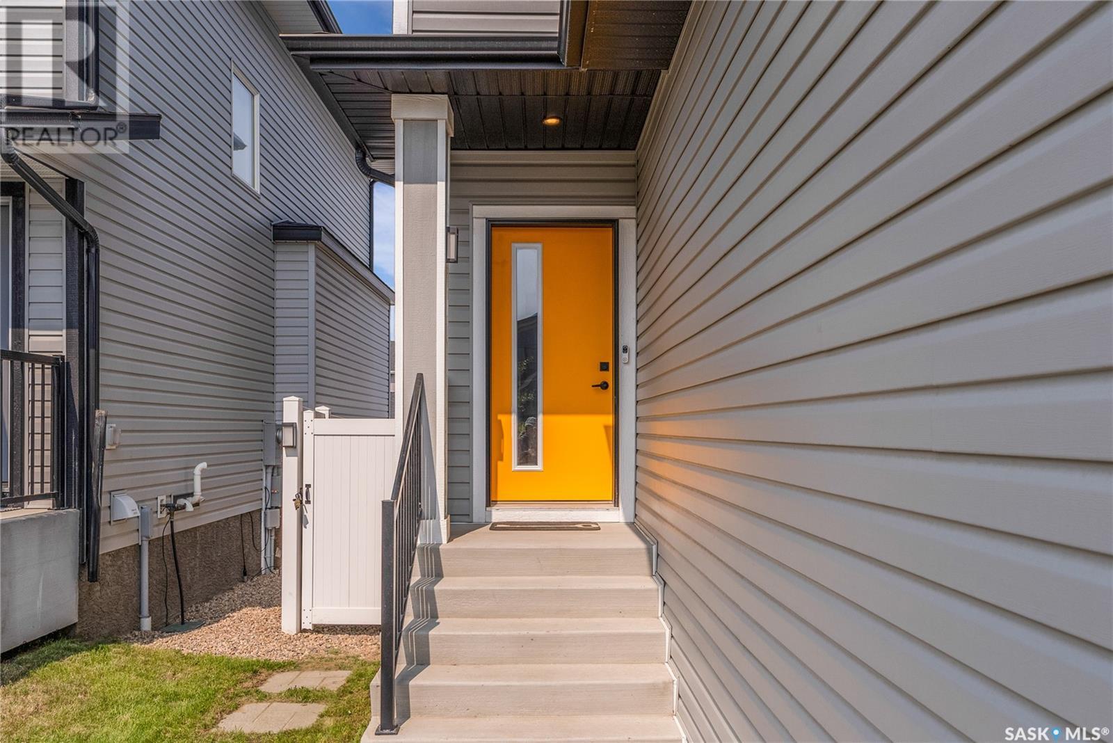 163 Chelsom Bend, Saskatoon, Saskatchewan  S7V 0Z9 - Photo 3 - SK009146