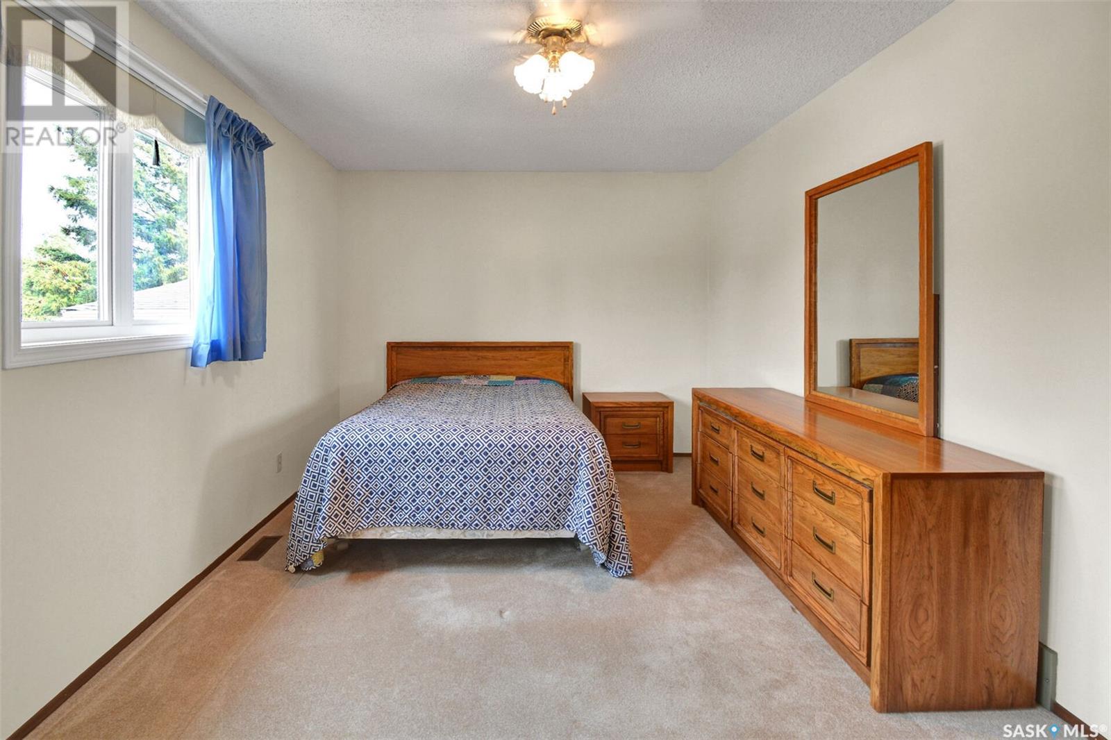 359 Coppermine Crescent, Saskatoon, Saskatchewan  S7K 4L5 - Photo 12 - SK009101