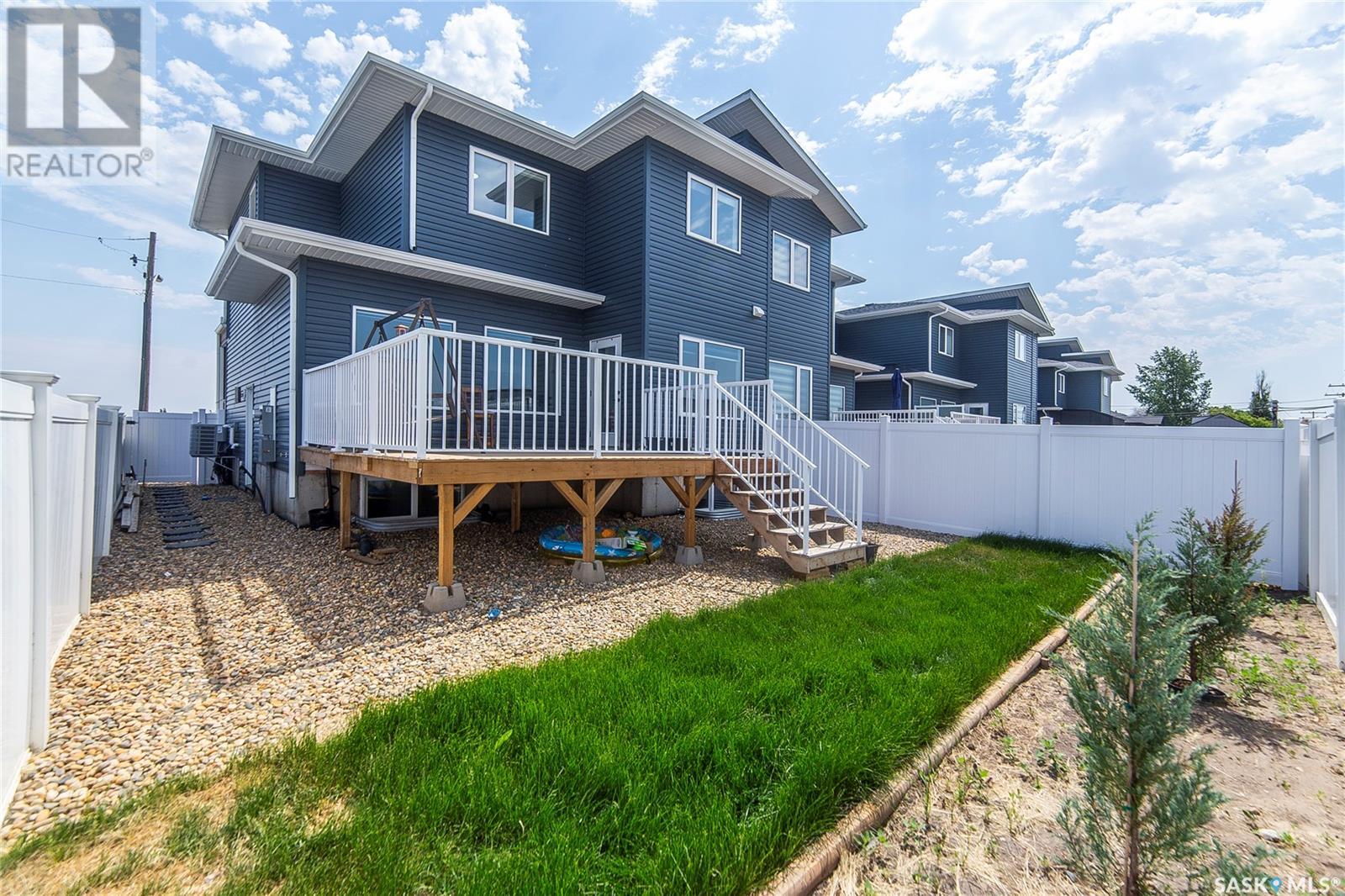 814 1st Avenue N, Martensville, Saskatchewan  S0K 2T2 - Photo 40 - SK009062