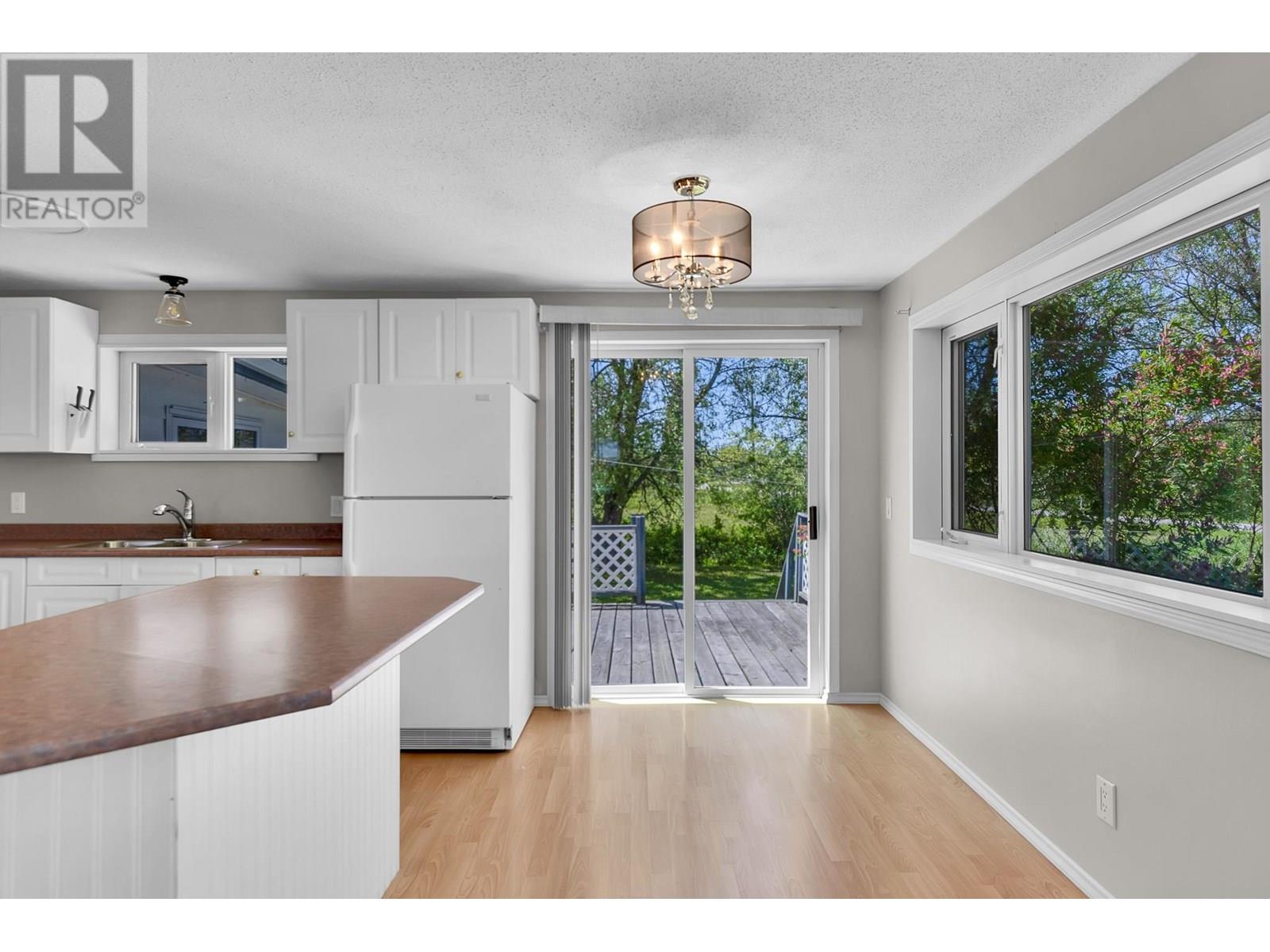 7259 W Highway 16, Prince George, British Columbia  V2N 4Y7 - Photo 13 - R3014209