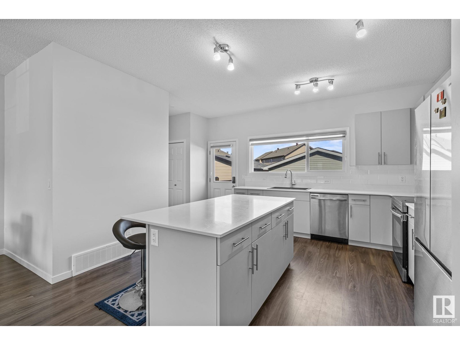17543 49 St Nw, Edmonton, Alberta  T5Y 4C6 - Photo 12 - E4441738