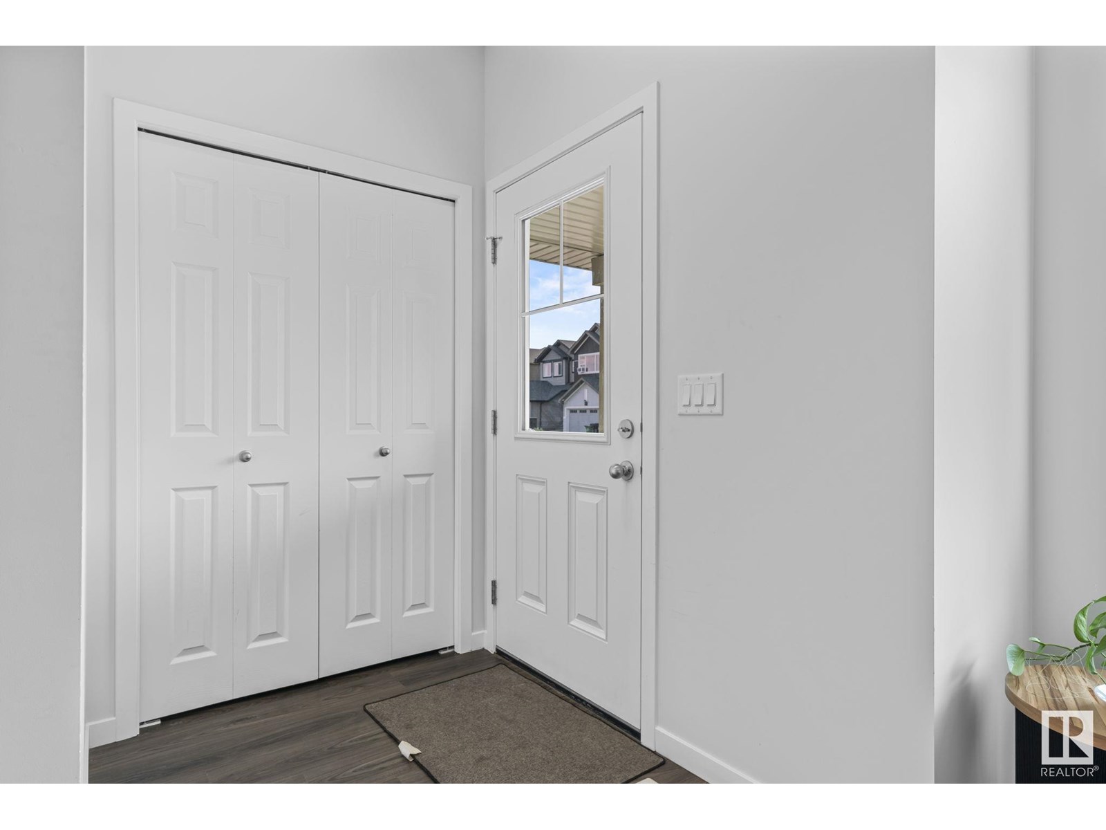 17543 49 St Nw, Edmonton, Alberta  T5Y 4C6 - Photo 4 - E4441738