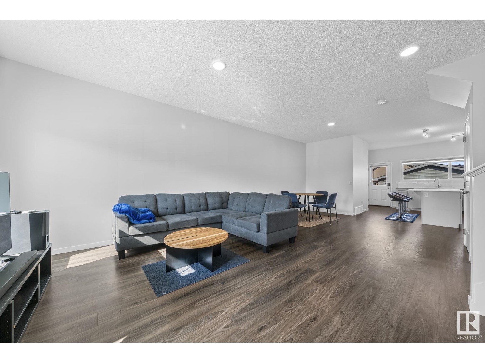 17543 49 St Nw, Edmonton, Alberta  T5Y 4C6 - Photo 5 - E4441738