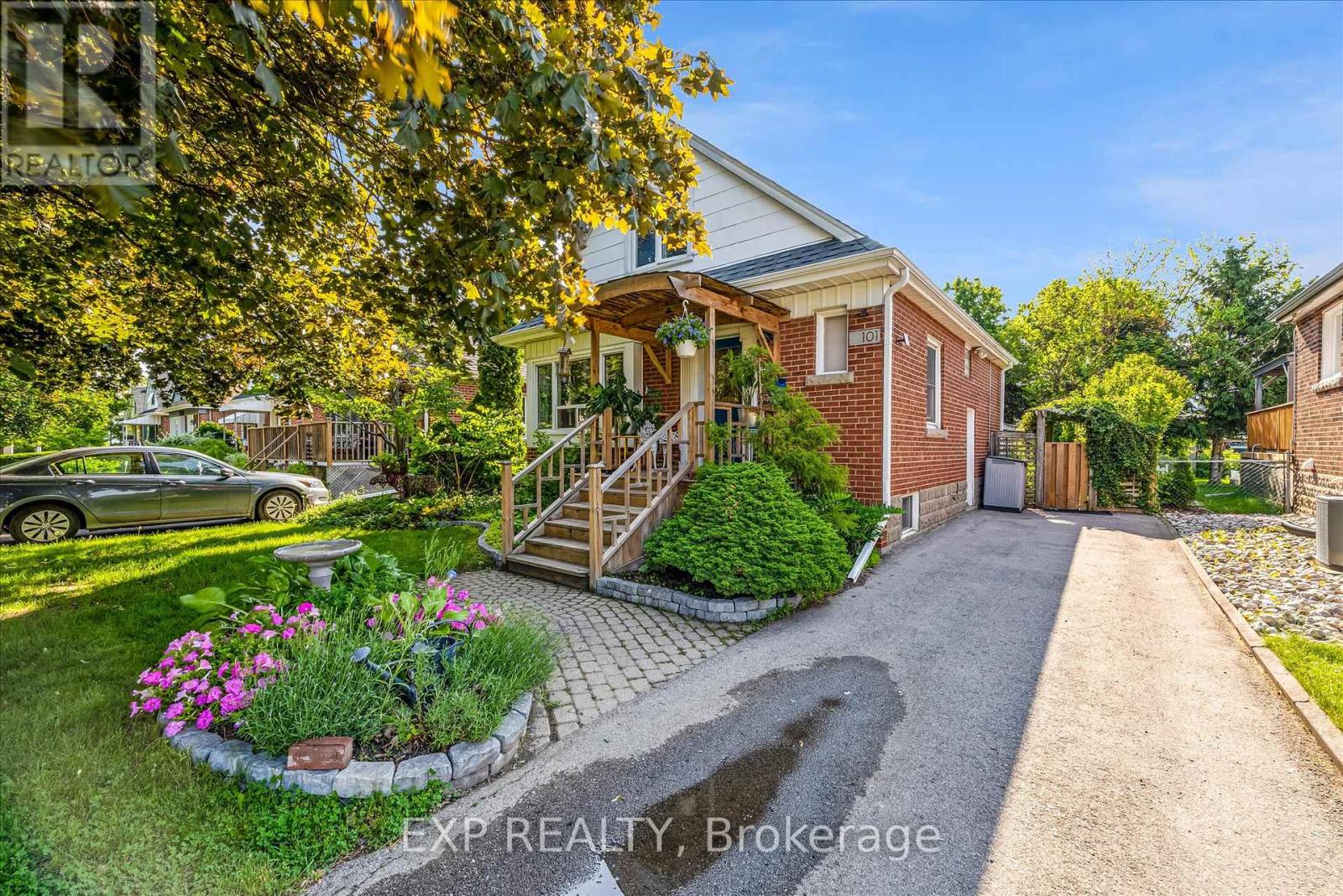 101 ERIN AVENUE, Hamilton, Ontario