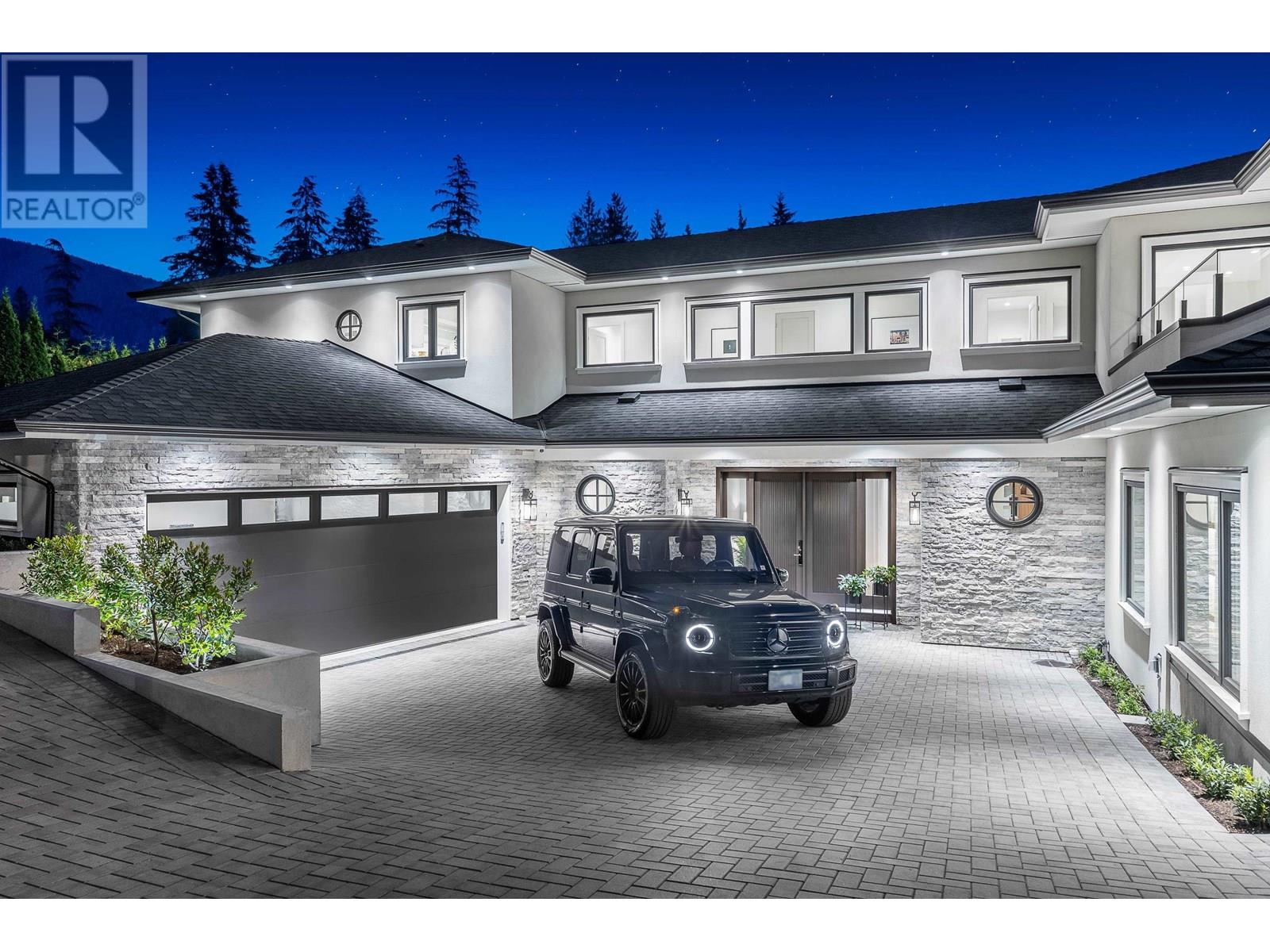 Property at 360 SOUTHBOROUGH DRIVE image 2