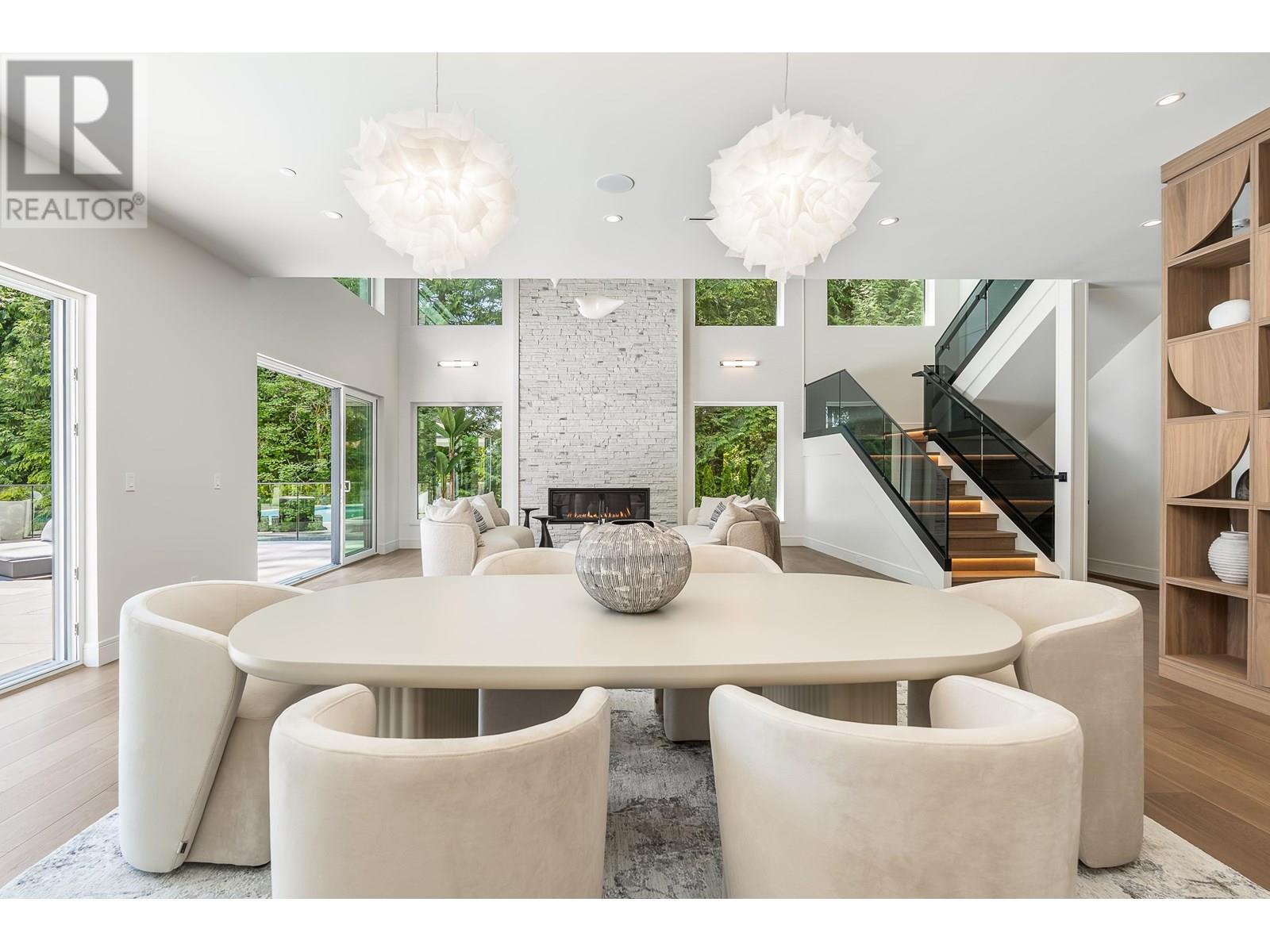 Property at 360 SOUTHBOROUGH DRIVE image 4