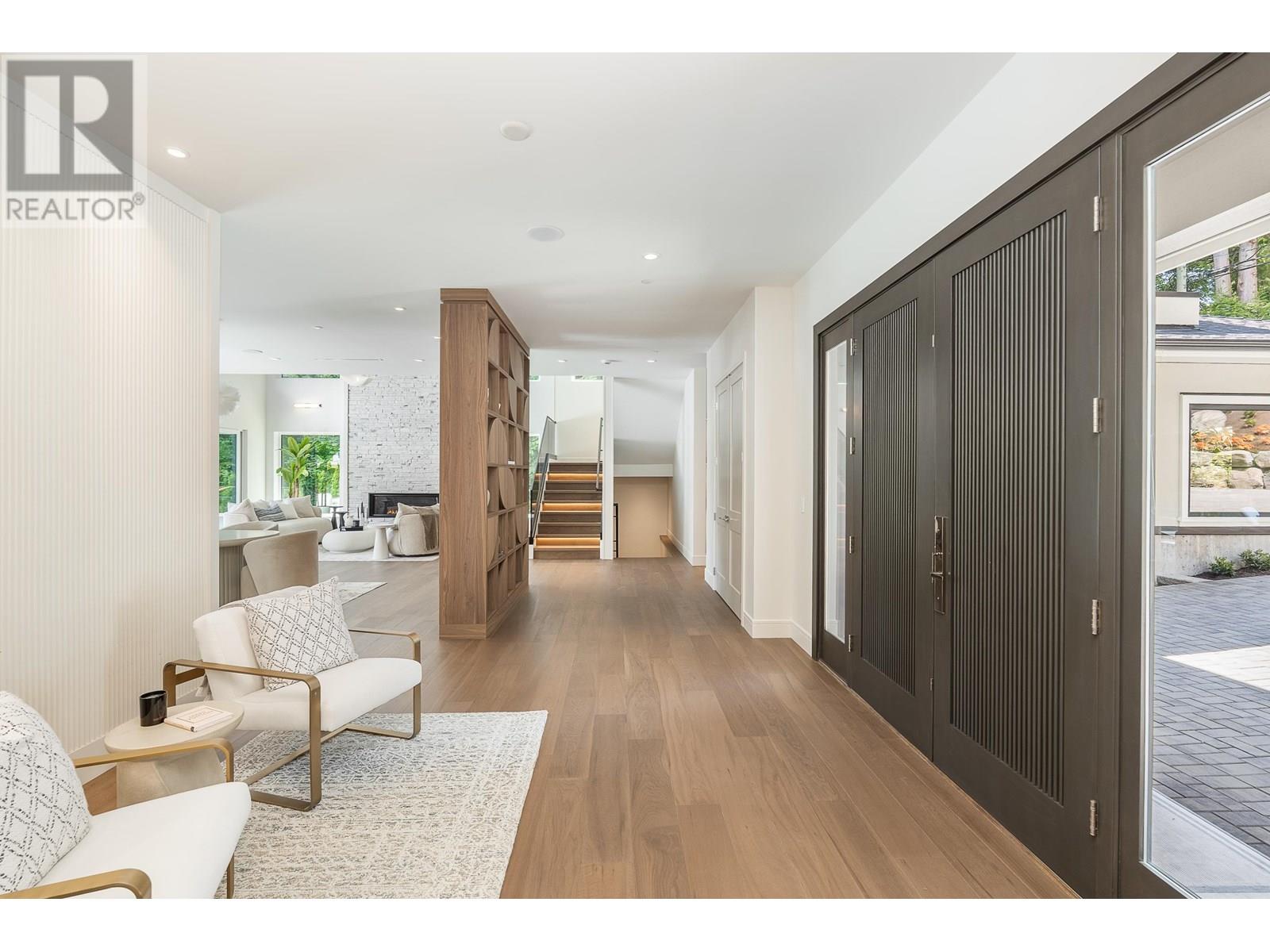 Property at 360 SOUTHBOROUGH DRIVE image 3