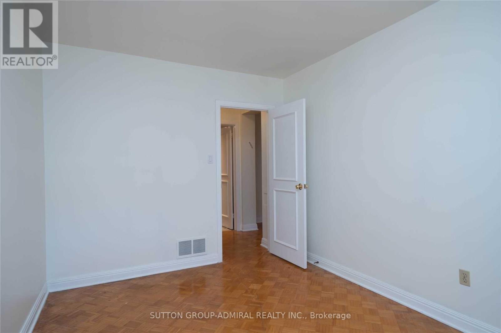 65 Regina Avenue, Toronto, Ontario  M6A 1R4 - Photo 17 - C12185813