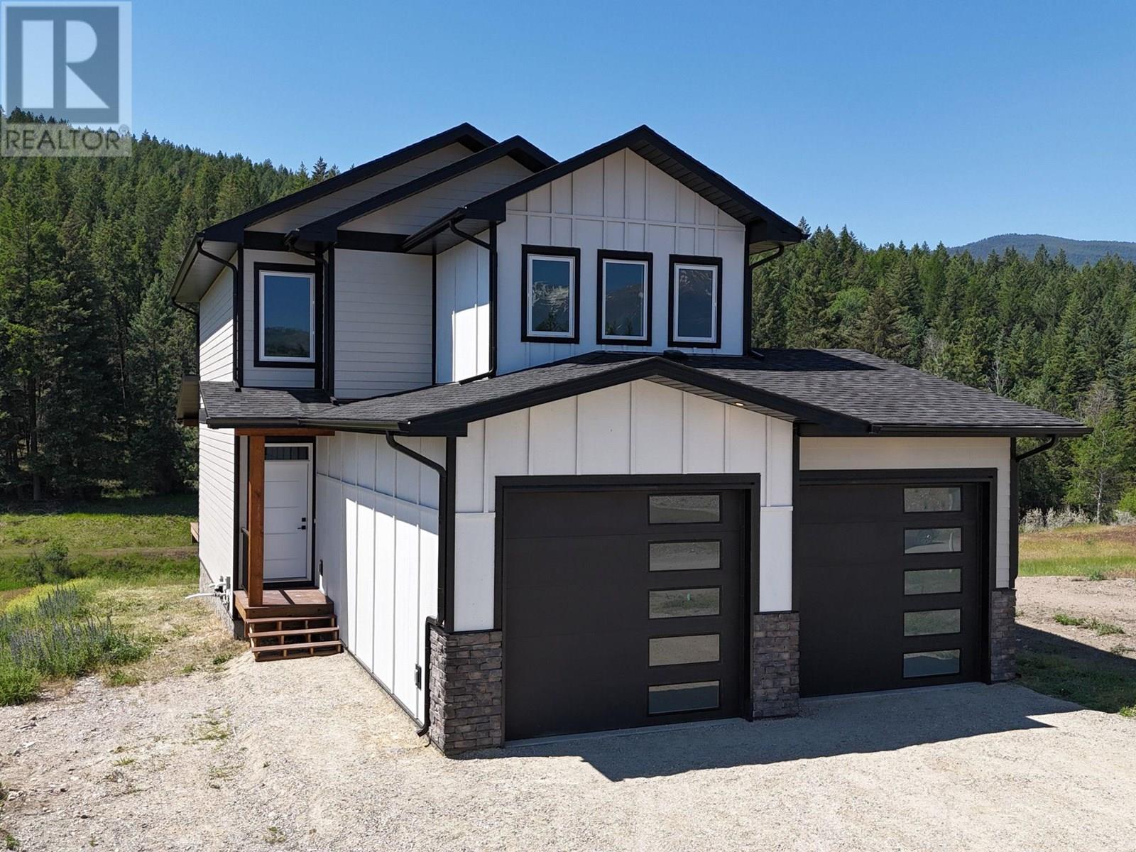 31 LAURIER Avenue, Wardner, British Columbia